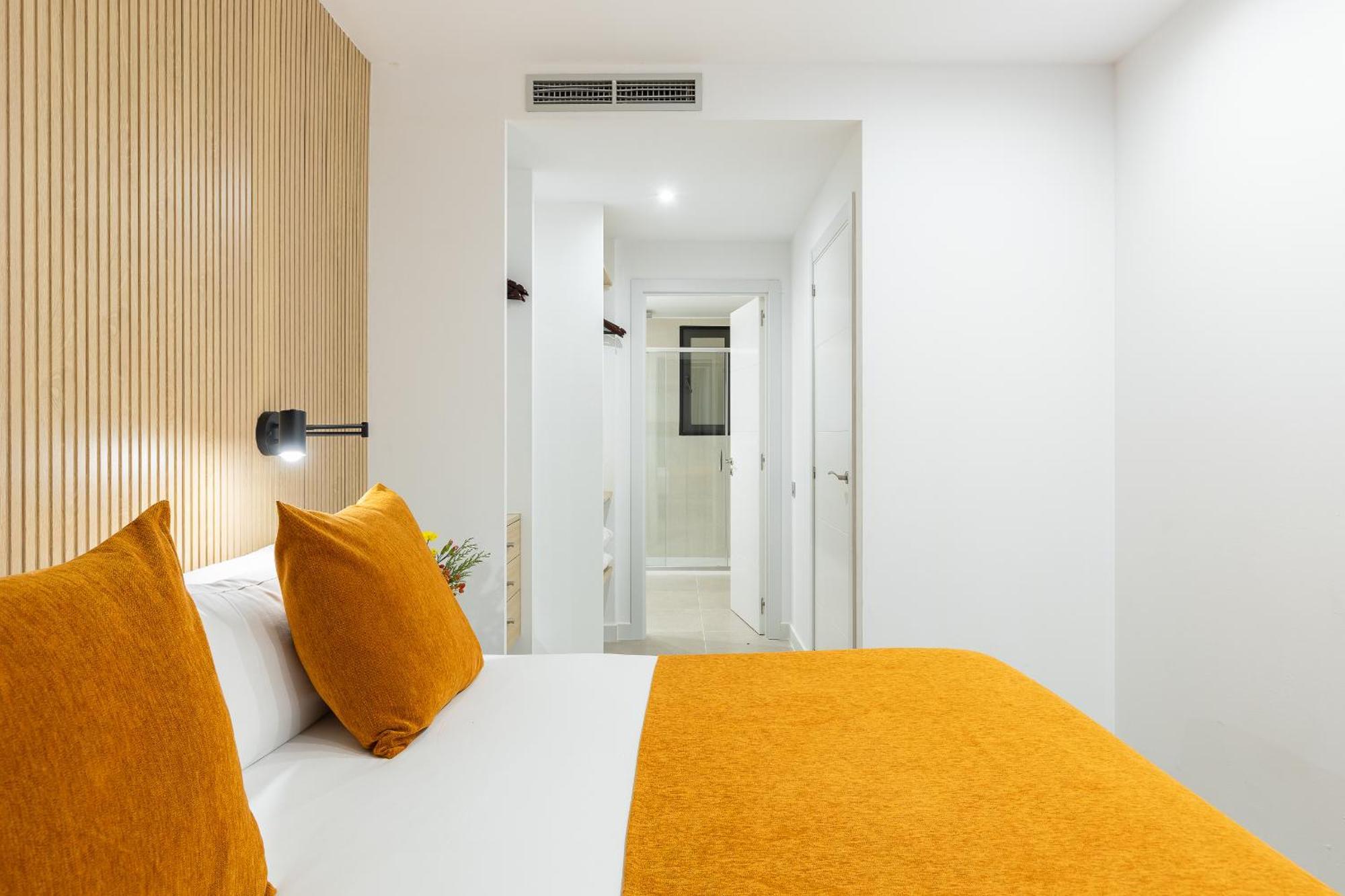 Cosmo Consell De Cent - Plaza Universitat Apartment *