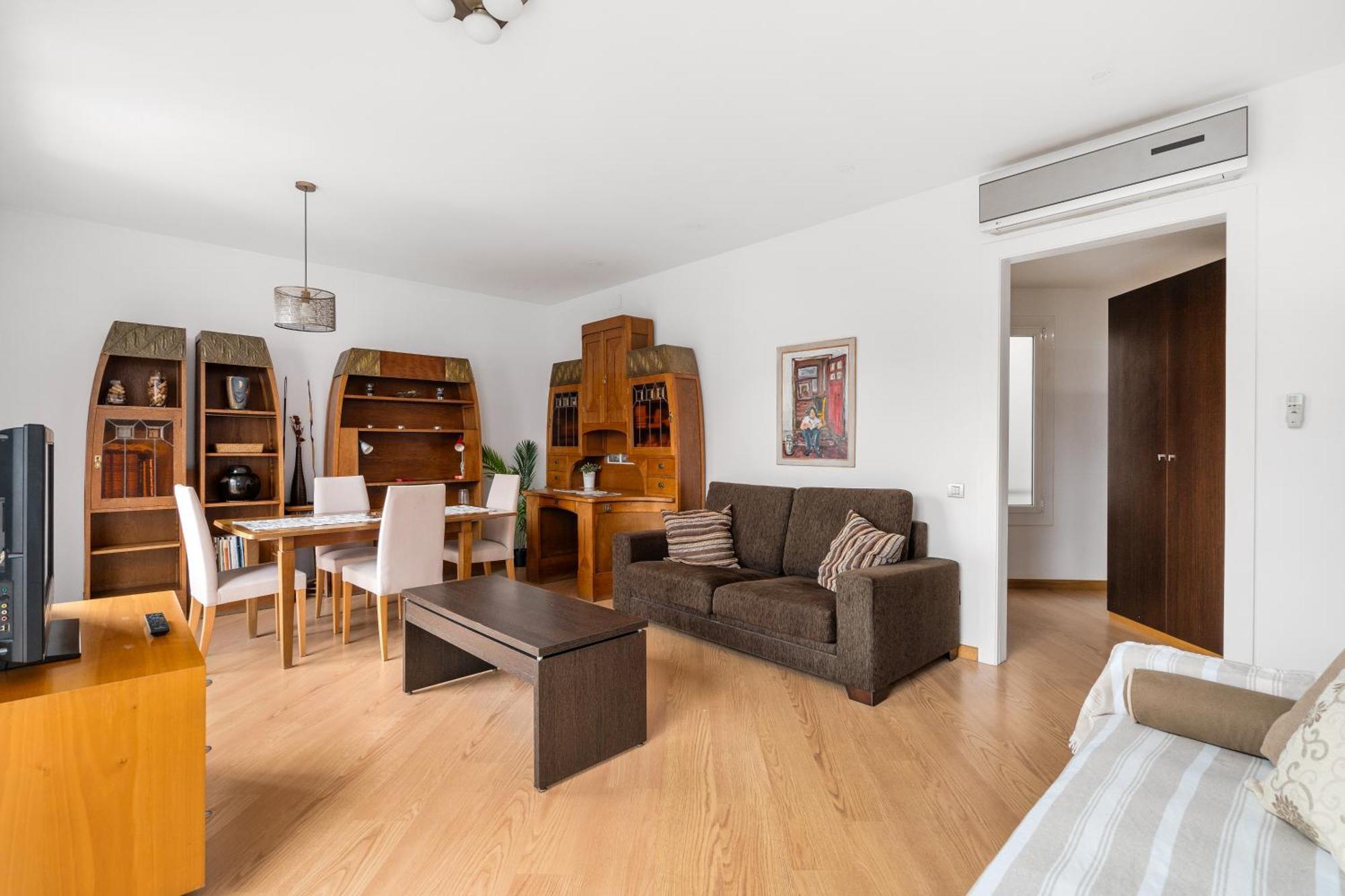 For Couples, Families And Groups, Center Apartment Barcelona