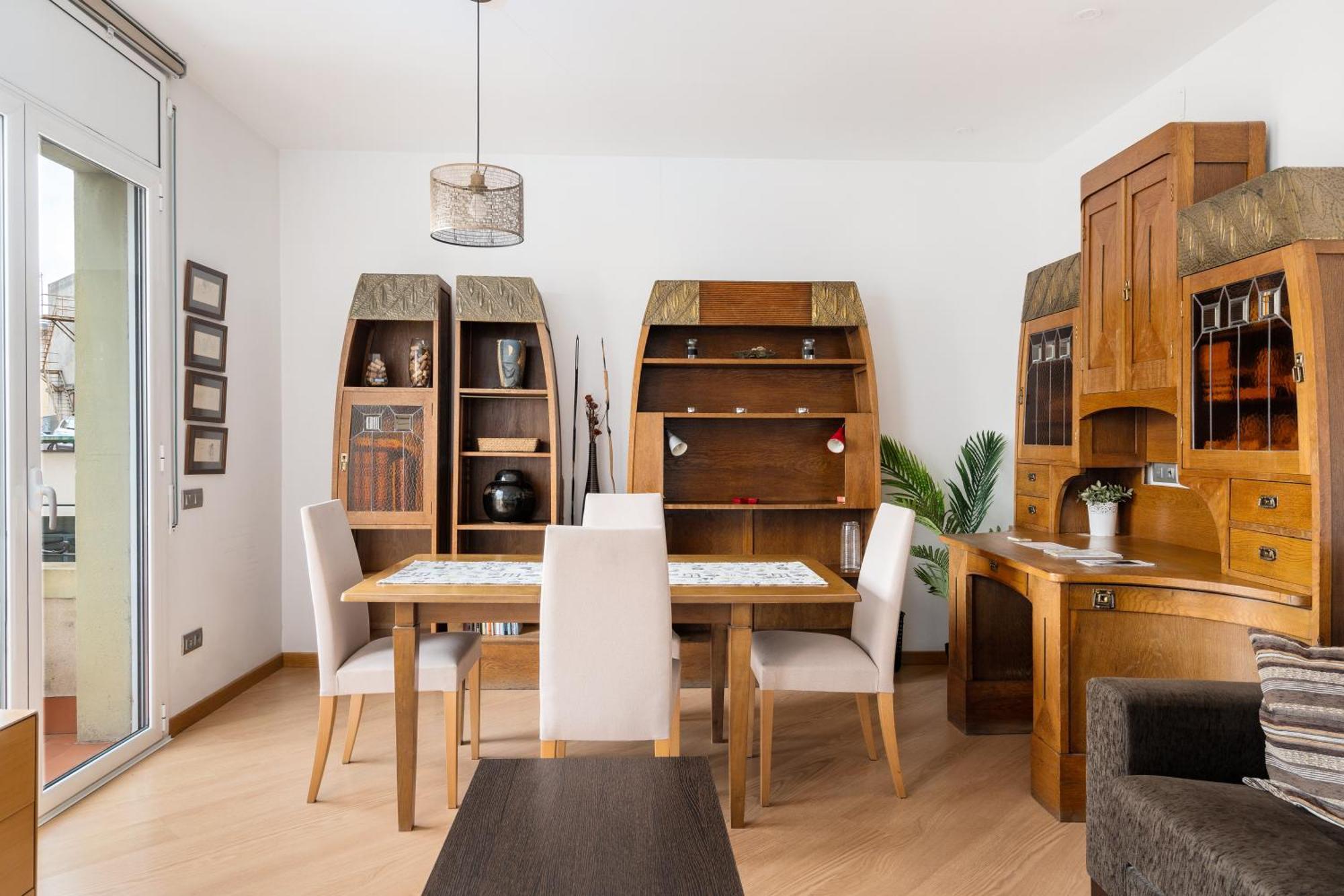 Apartment For Couples, Families And Groups, Center