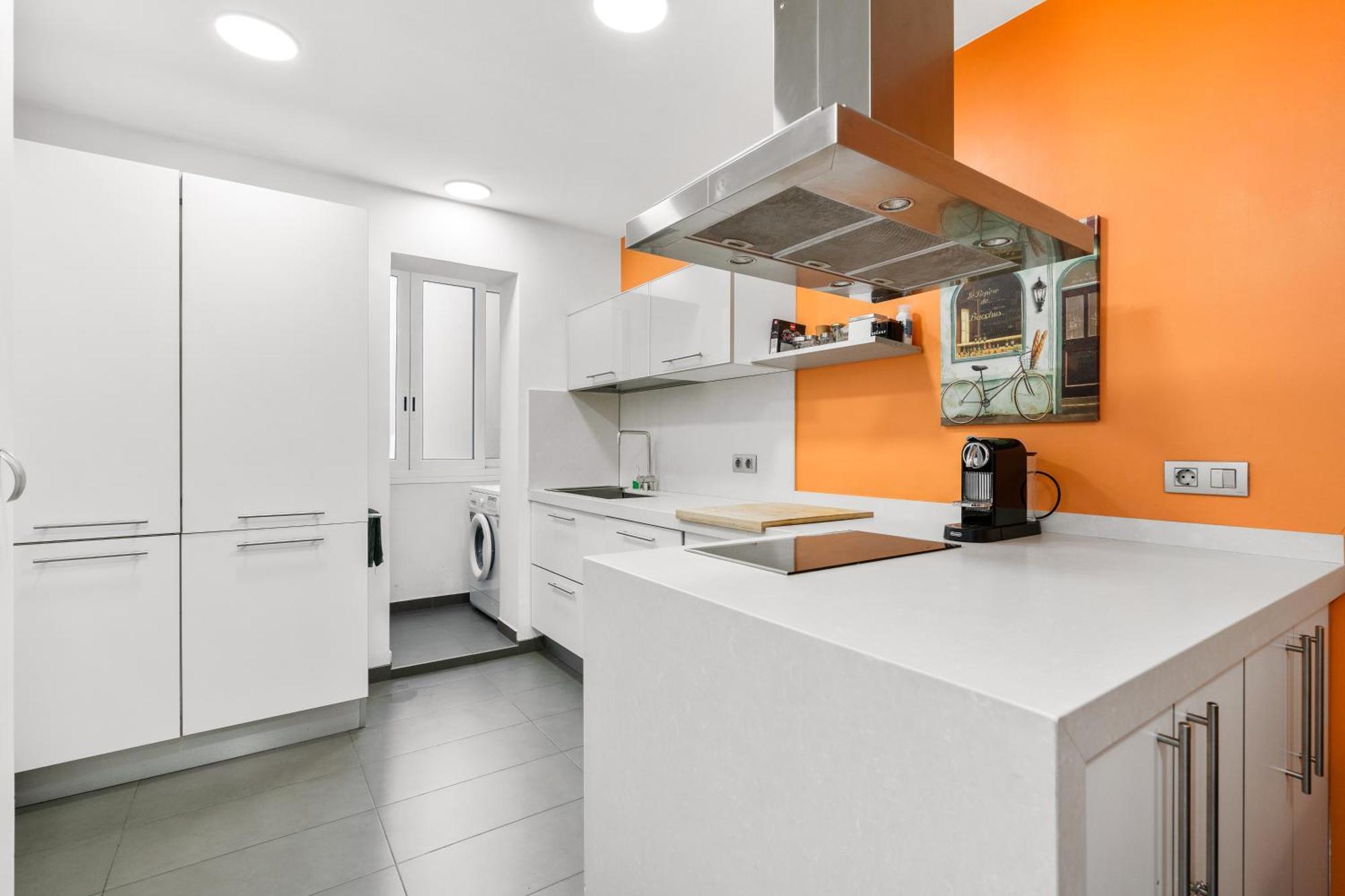 Apartment For Couples, Families And Groups, Center