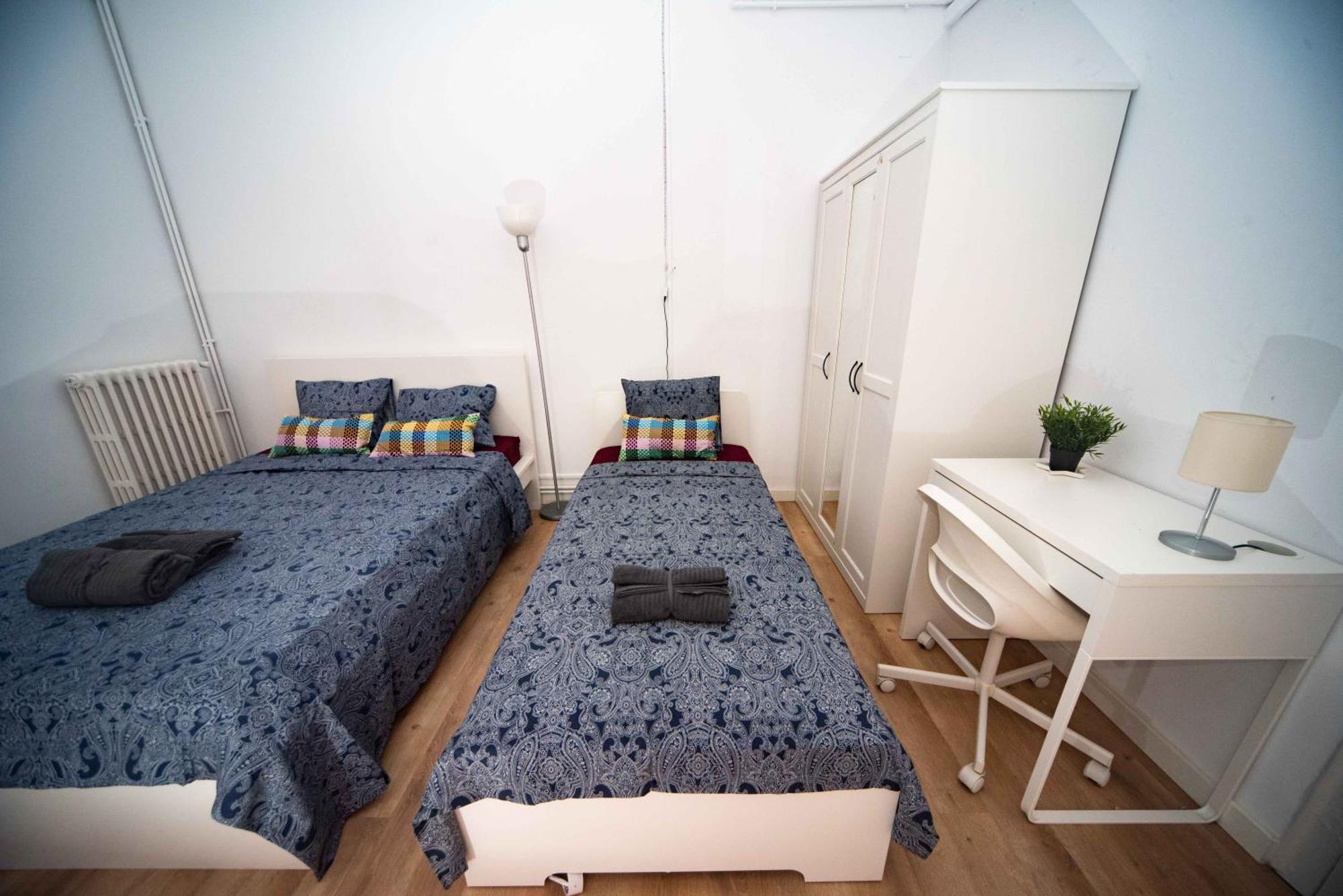- Eixample Hostel Barcelona