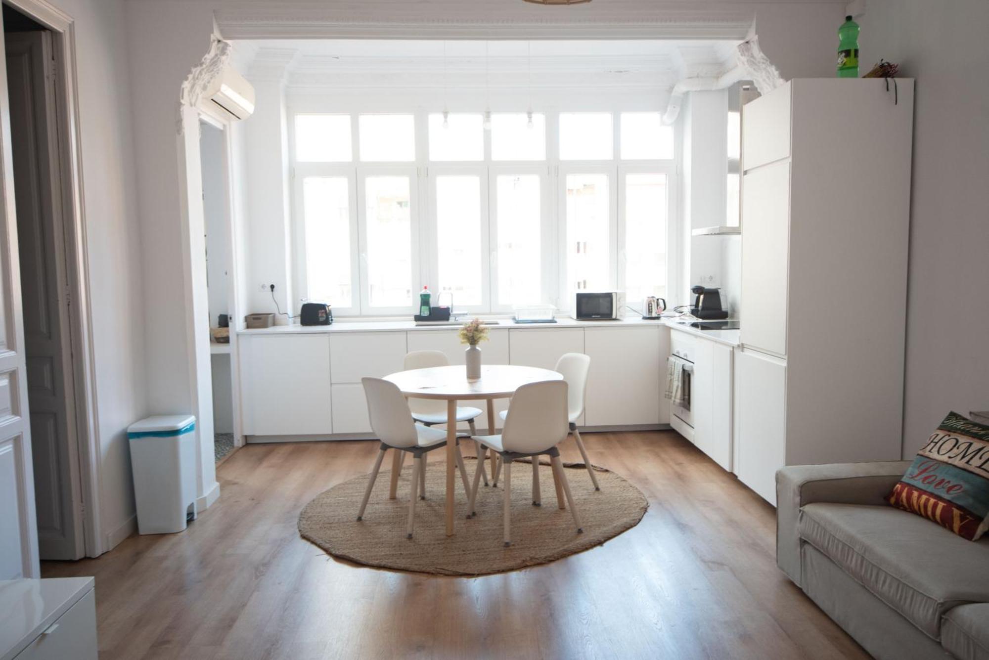 - Eixample Hostel Barcelona