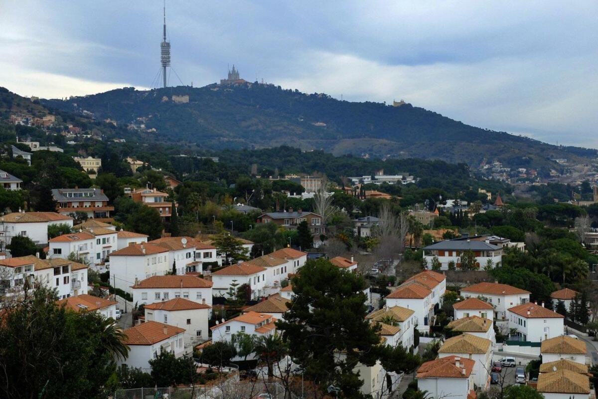 Vocation House With Garden In The Foothills Barcelona