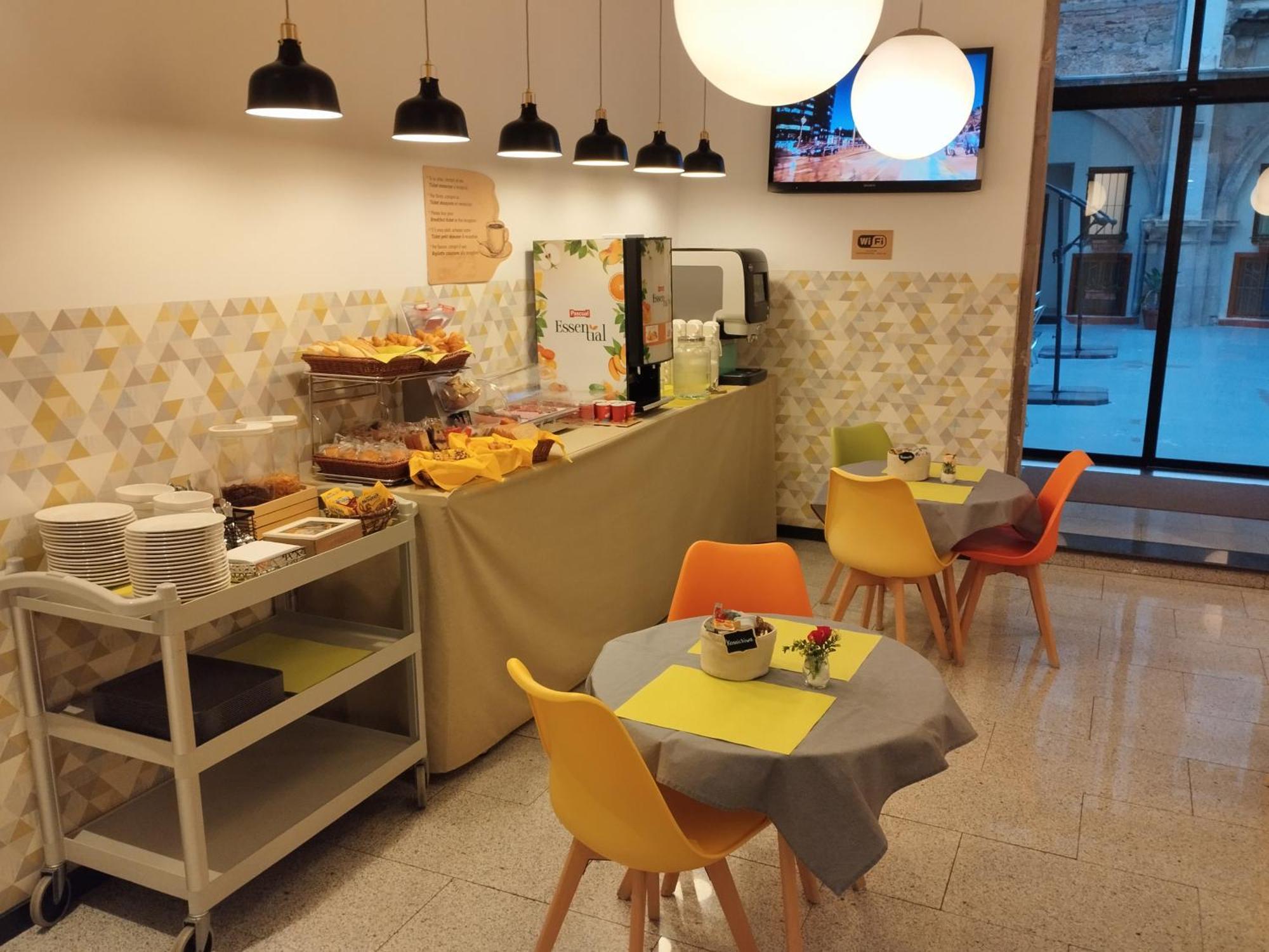 Hostal La Terrassa Barcelona