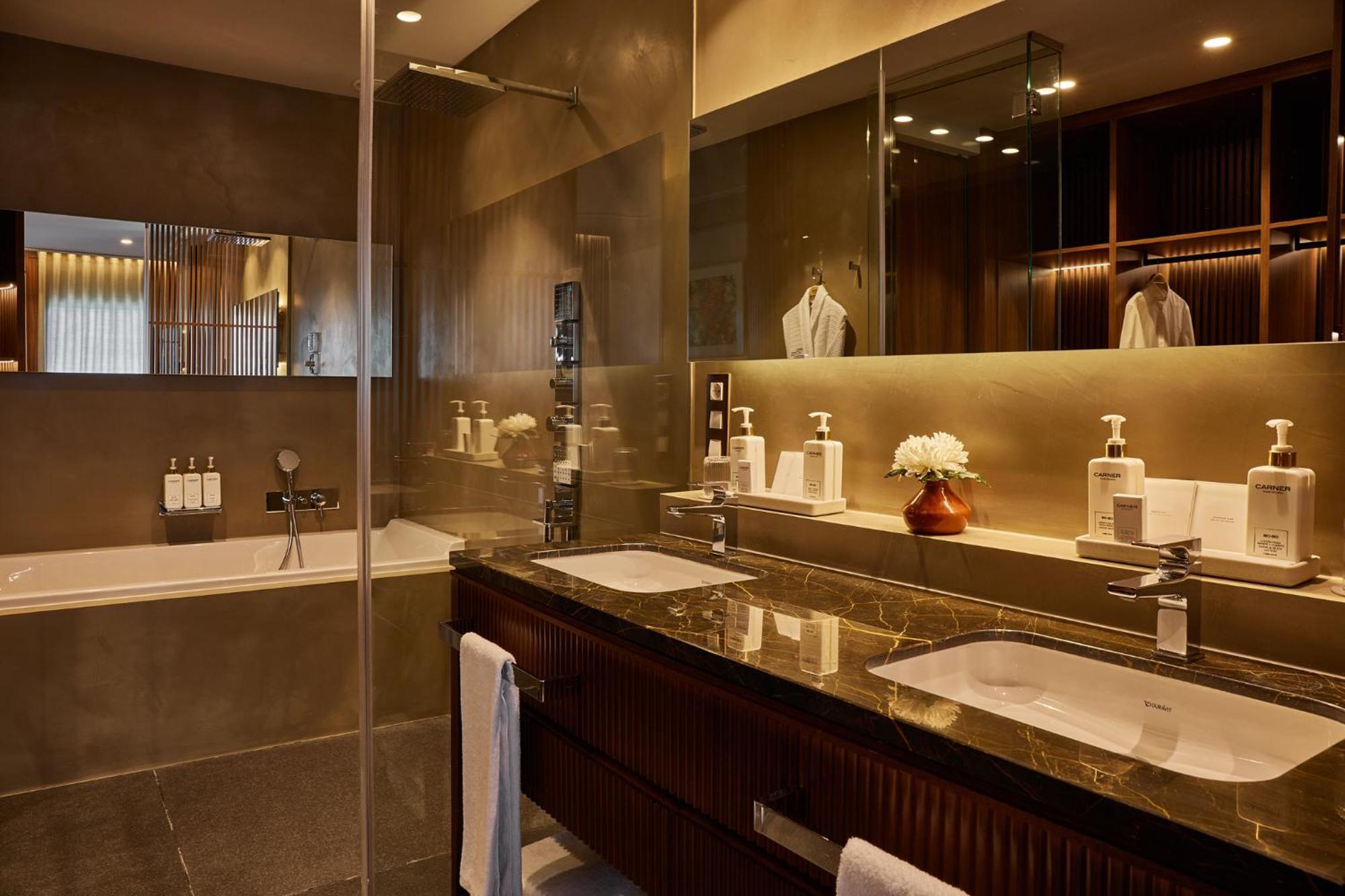 Grand Central, Small Luxury 5*