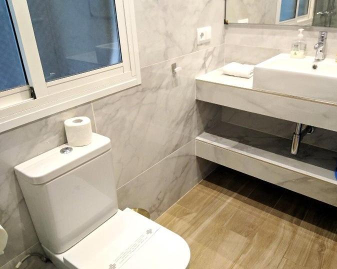 Aparteasy - Family Sant Antoni Apt. Barcelona