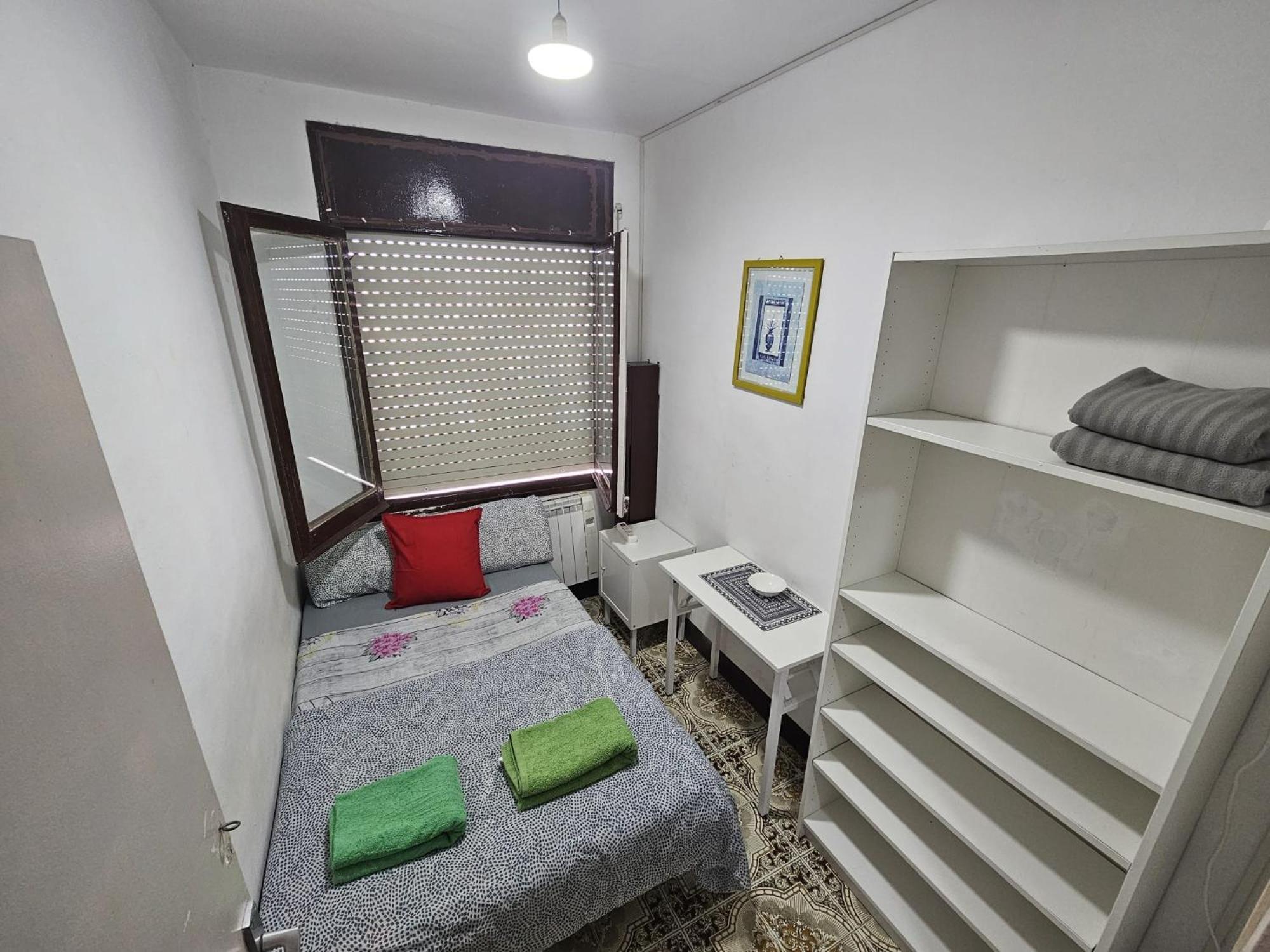 Poble Sec Nino House Hotel cápsula *
