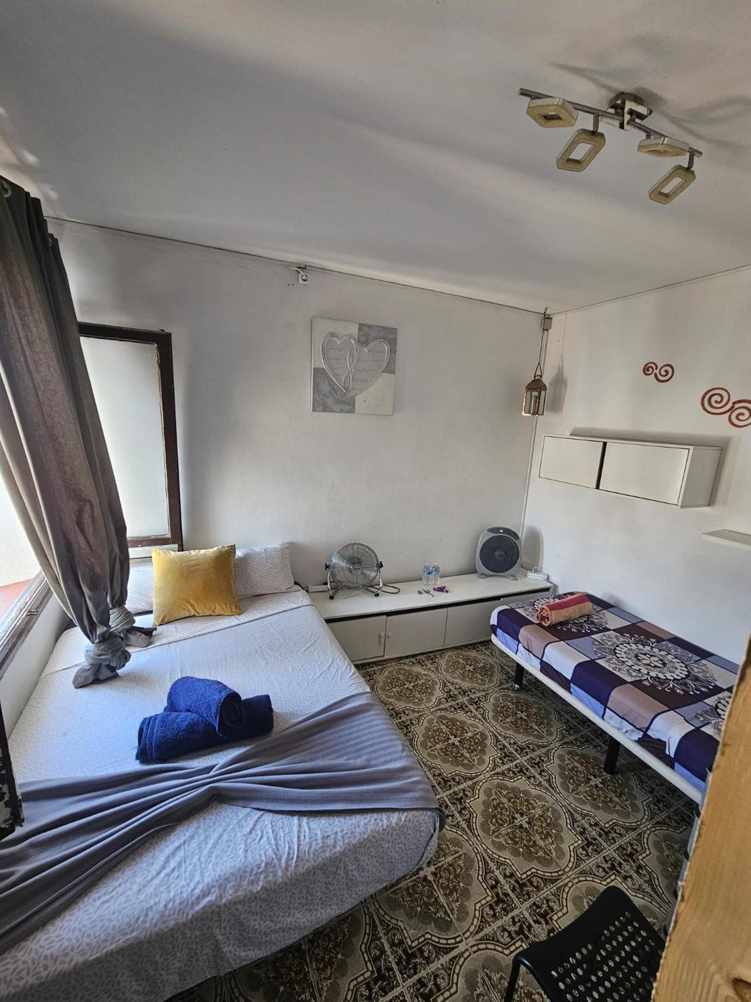 Hotel cápsula Poble Sec Nino House