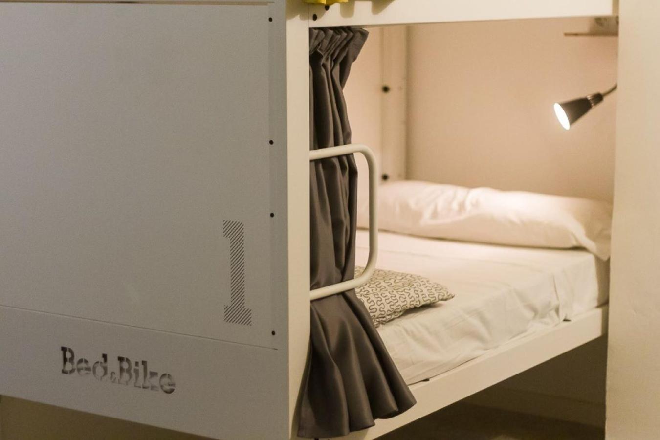 Bed & Bike Hostal *