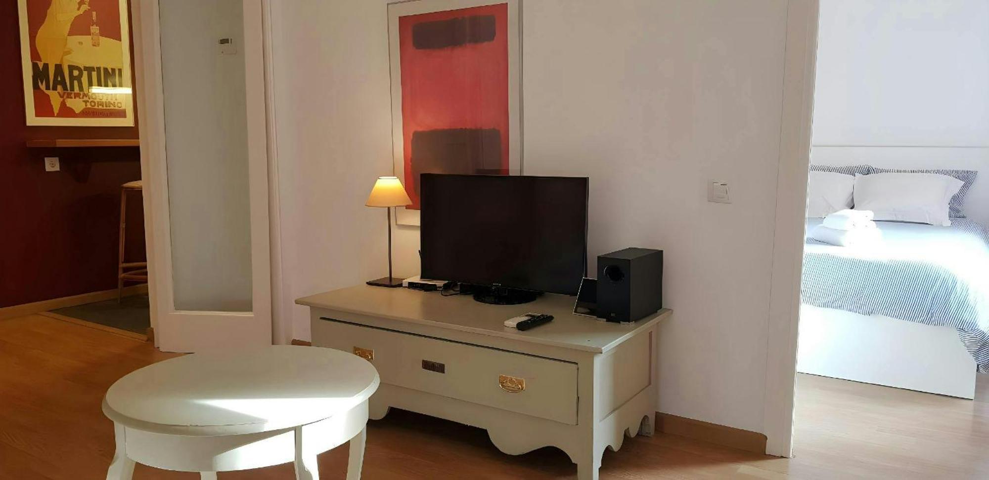 Filmoteca Sarria 1- Wifi Quiet Bright Comfi Apartamento *