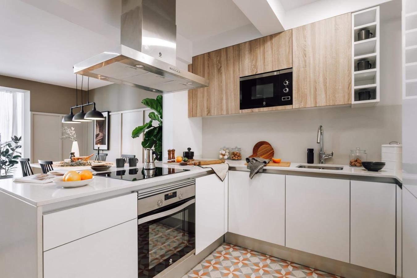 Loja - 2 Bedrooms In Sant Antoni Barcelona