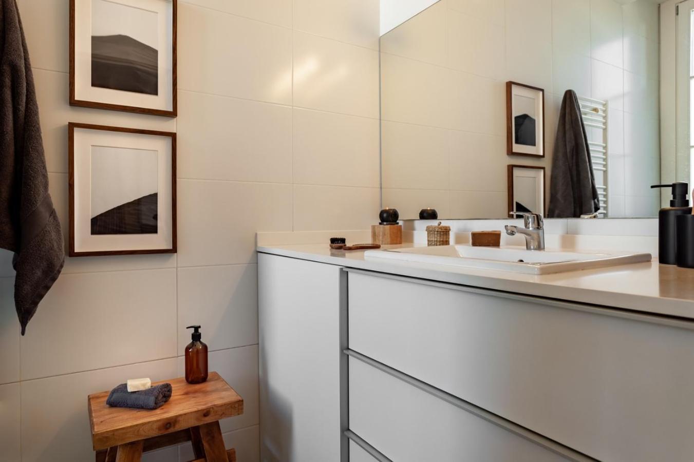 Kulun - 2 Bedrooms In Eixample Esquerra *