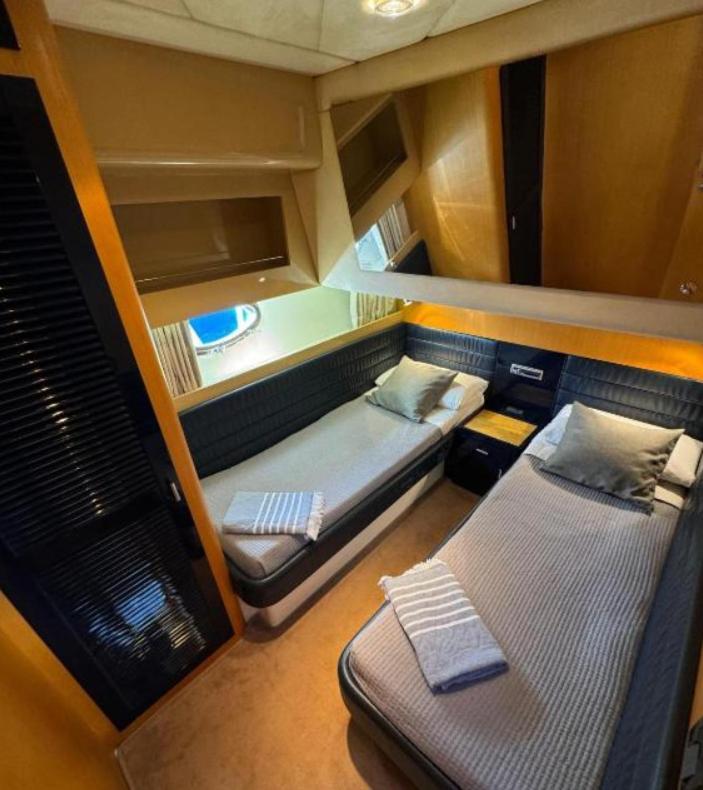 Yacht Sherte Hotel en barco
