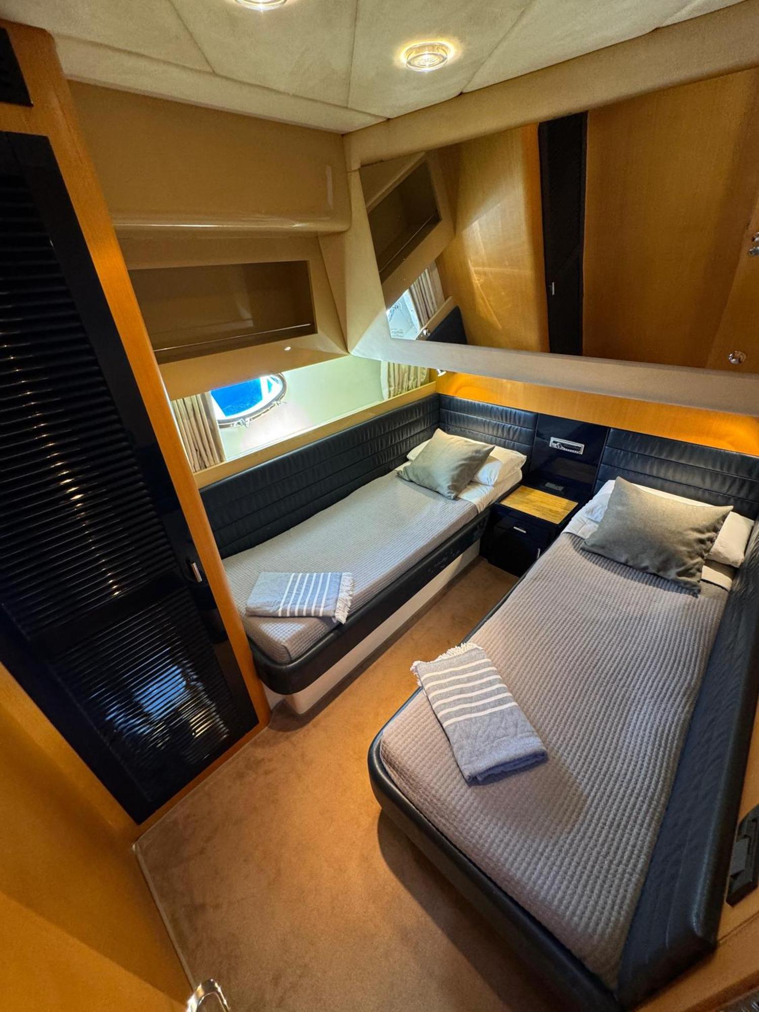 Hotel en barco Yacht Sherte *