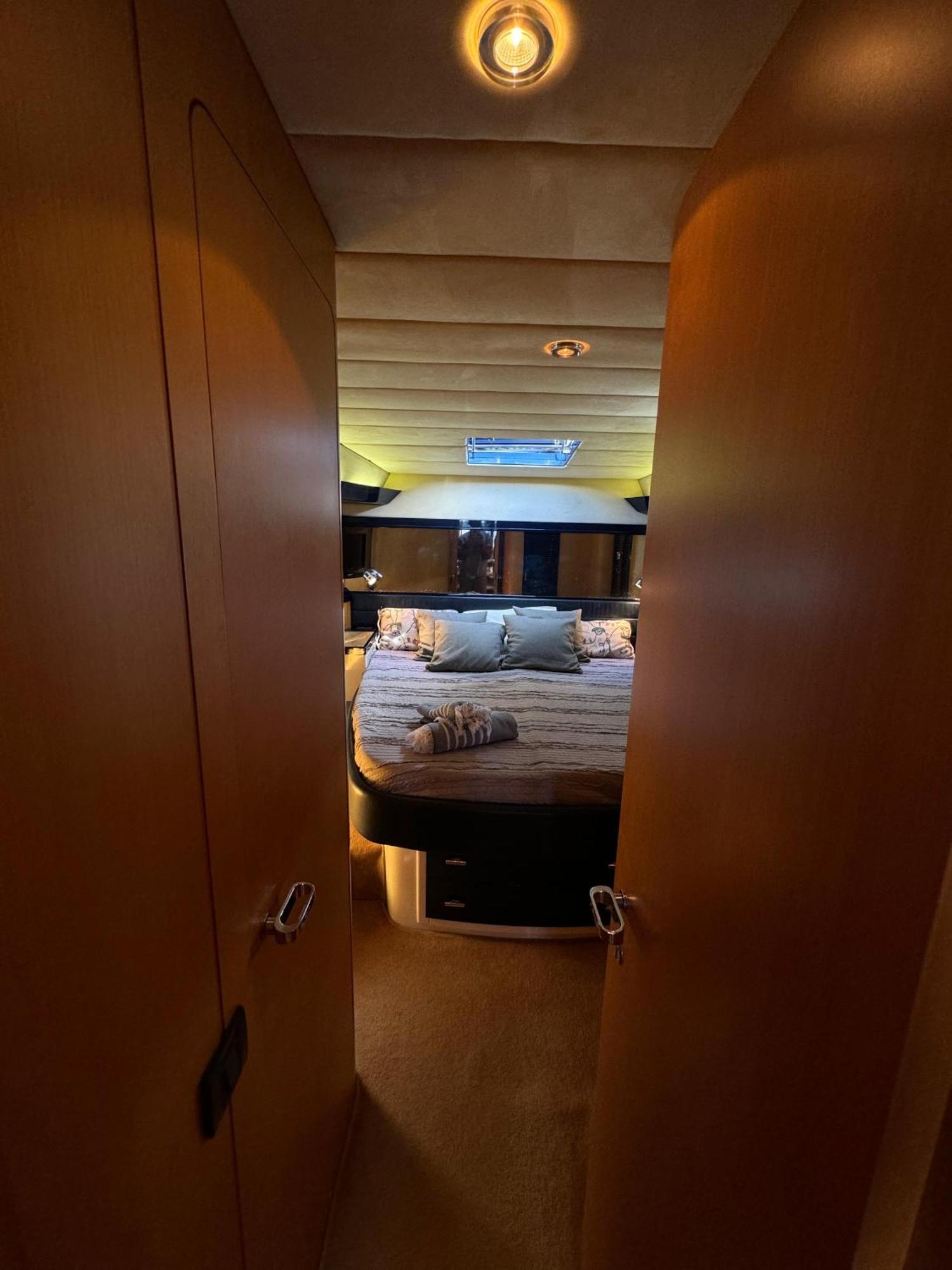 Hotel en barco Yacht Sherte *