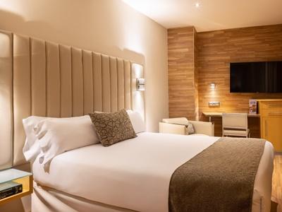 Sansi Diputació 4* Barcelona
