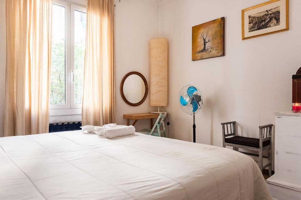 Gaudi 51 Apartment *