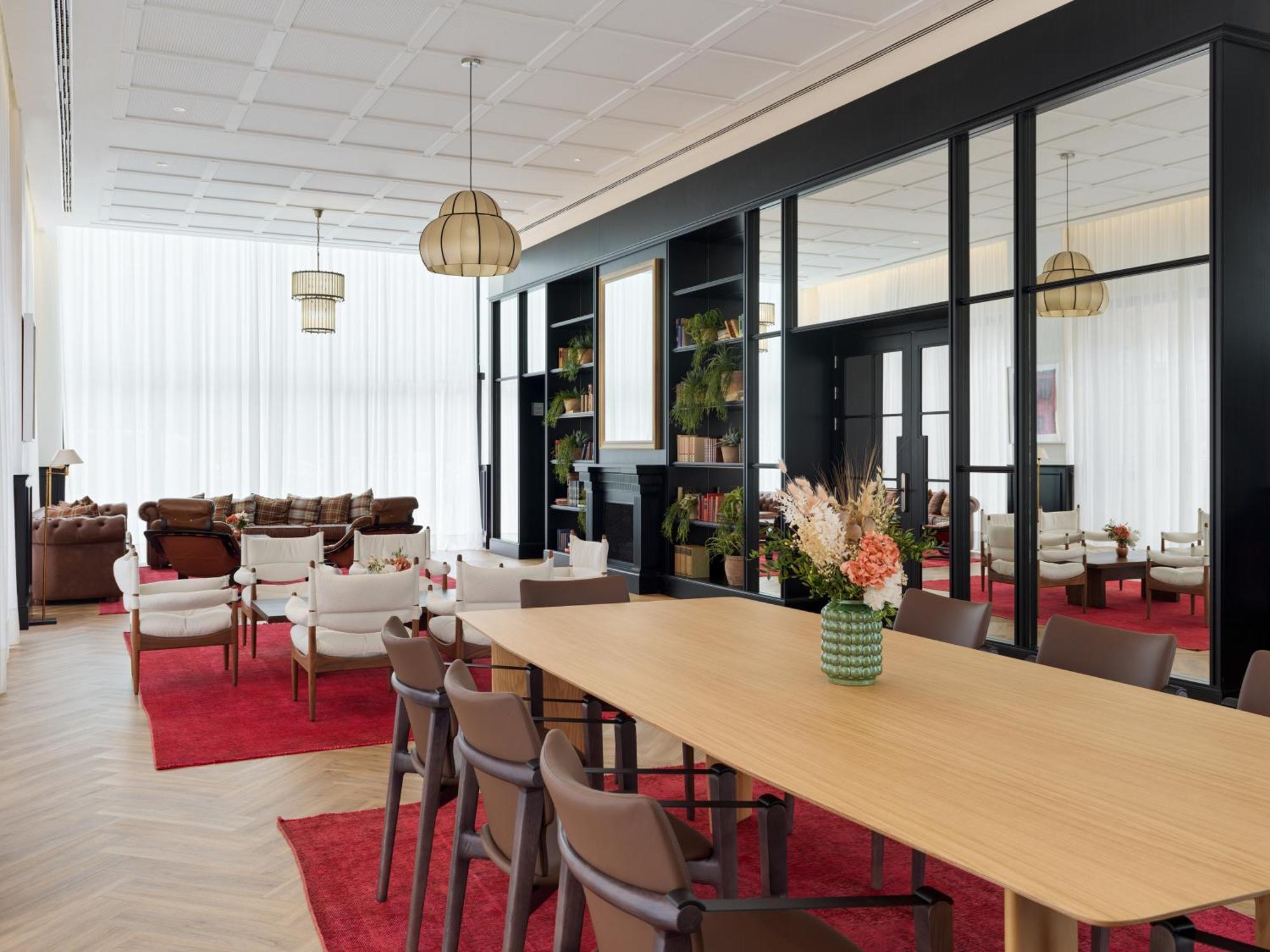 H10 Itaca Hotel 4*