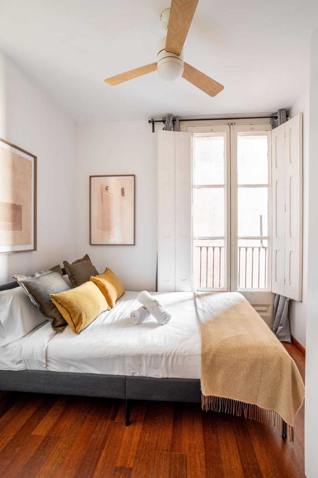 Ronda Sant Pere Private Center 3bedroom C * Barcelona