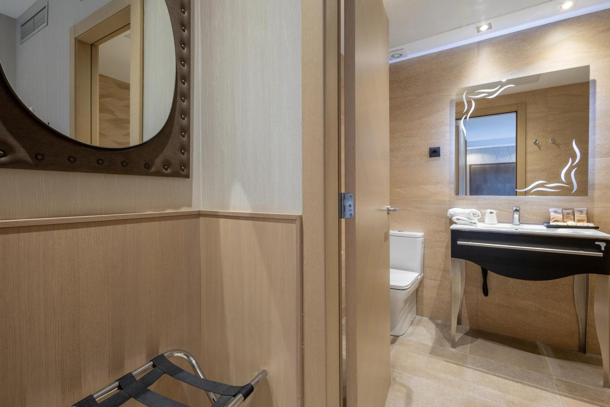 Hotel Gran Barcino 4*