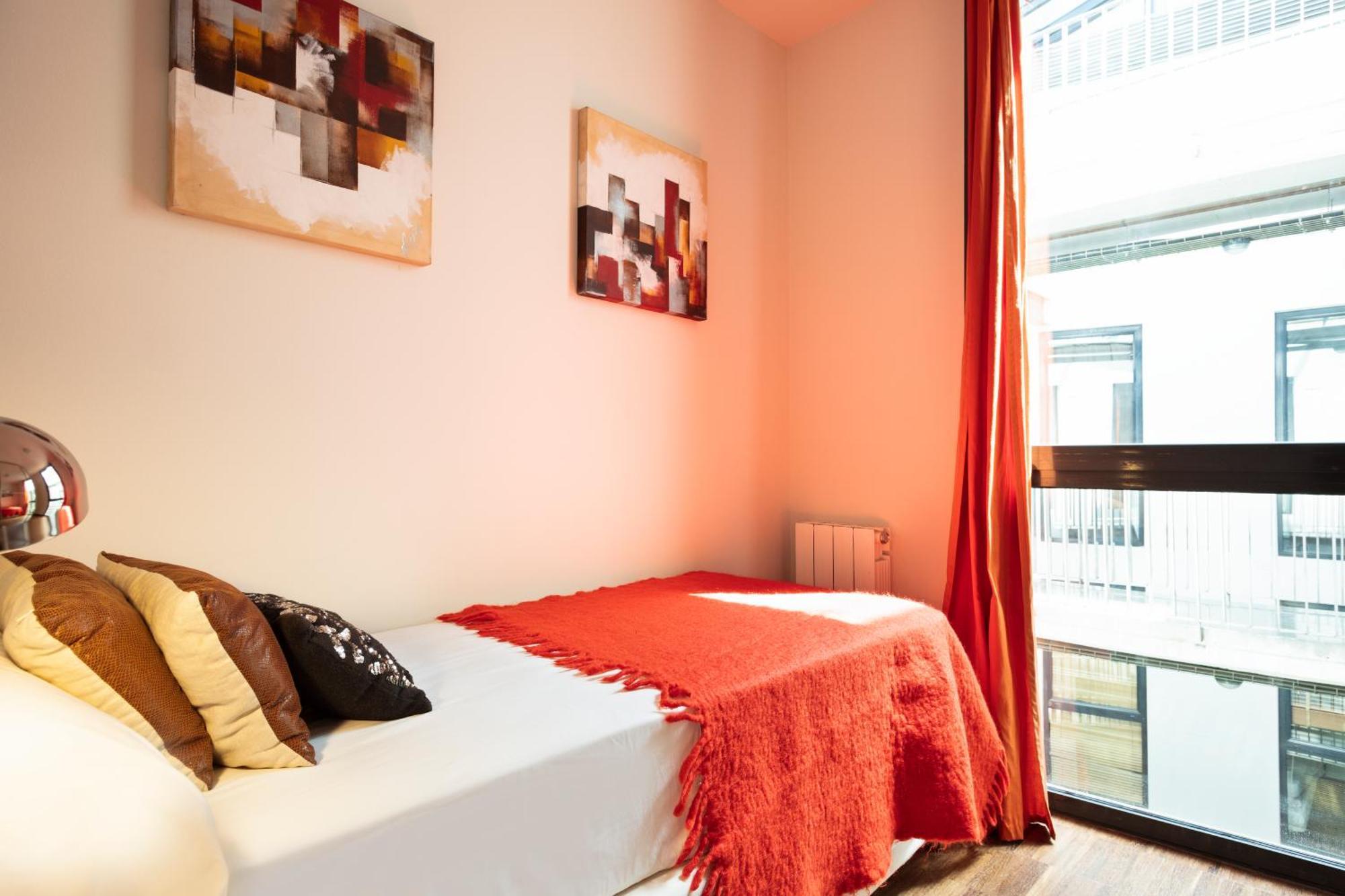 - Sarria Near Center * Barcelona