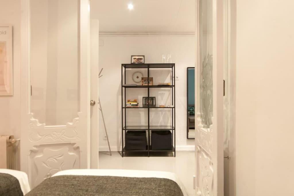 Charm And Privacy In Gothic Quarter - By Myrentalhost * Barcelona