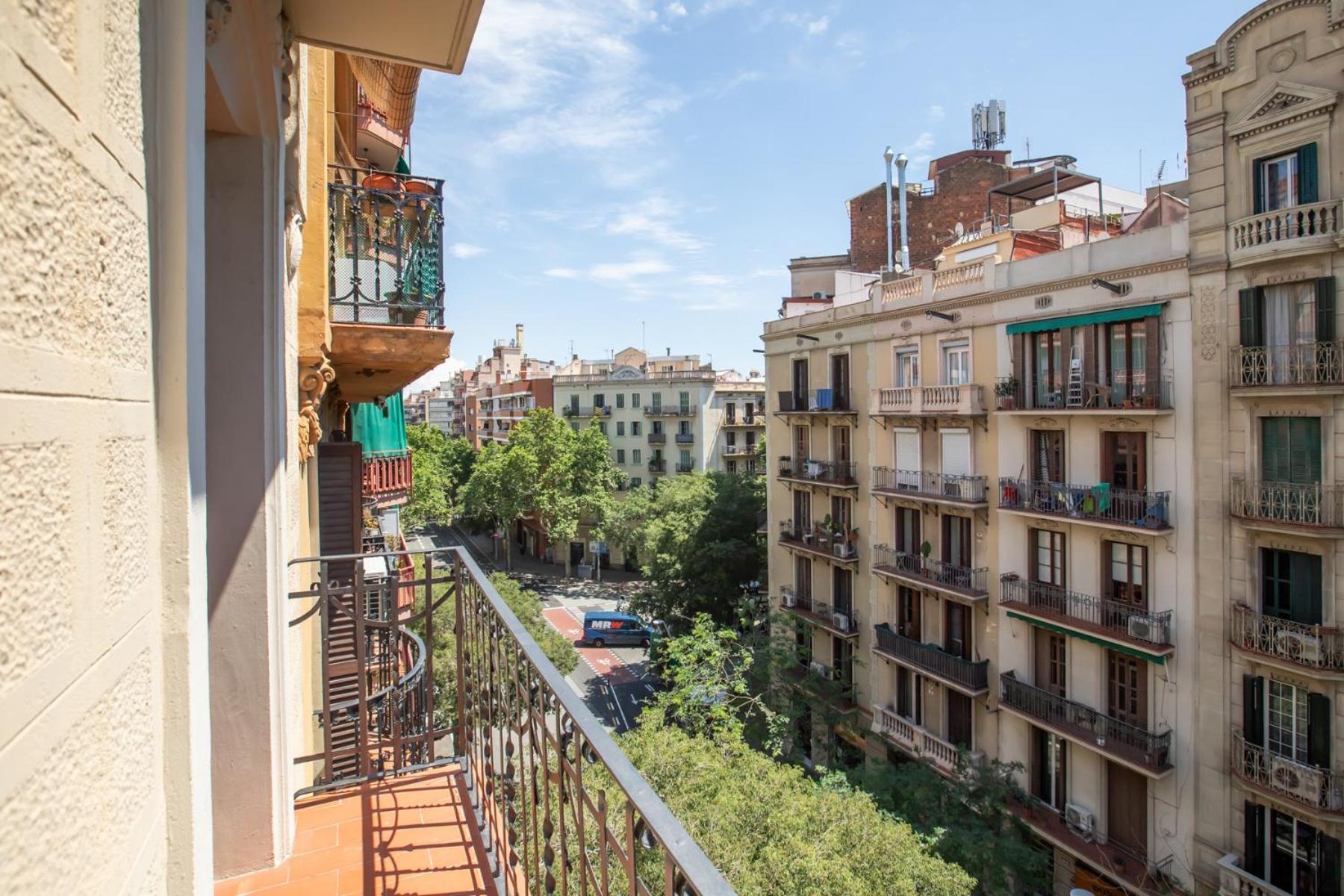 Apartamento 33mal1082- Big 2br Near Sagrada Familia *