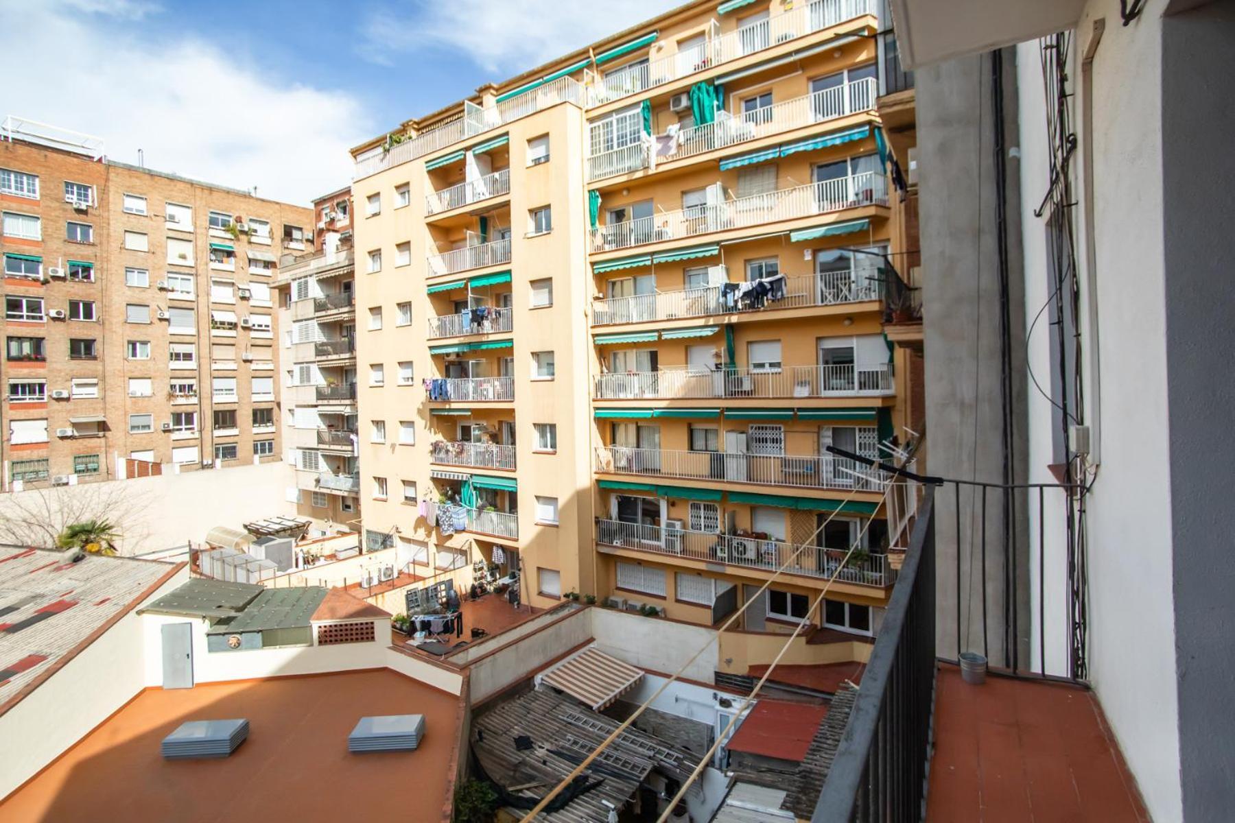 24mal1073-marvellous 2br Flat Near Sagrada Familia
