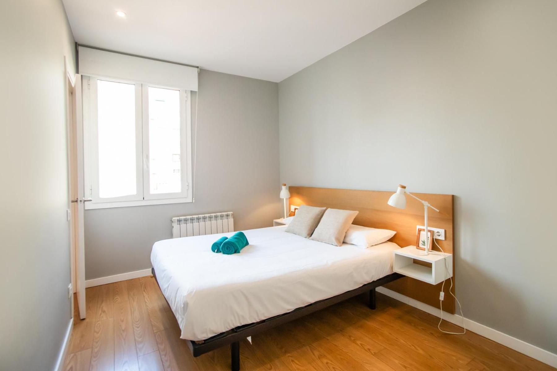 24mal1073-marvellous 2br Flat Near Sagrada Familia *