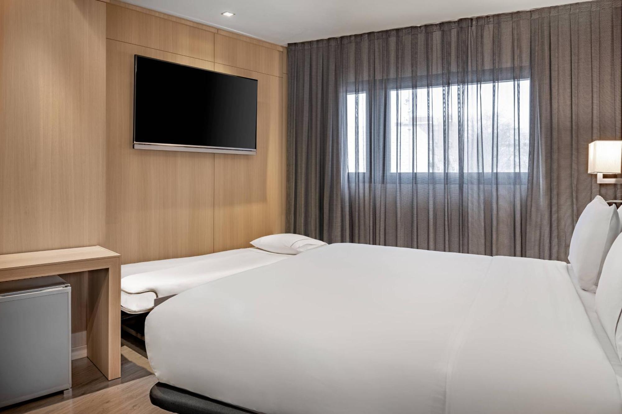 Ac Sants By Marriott Hotel