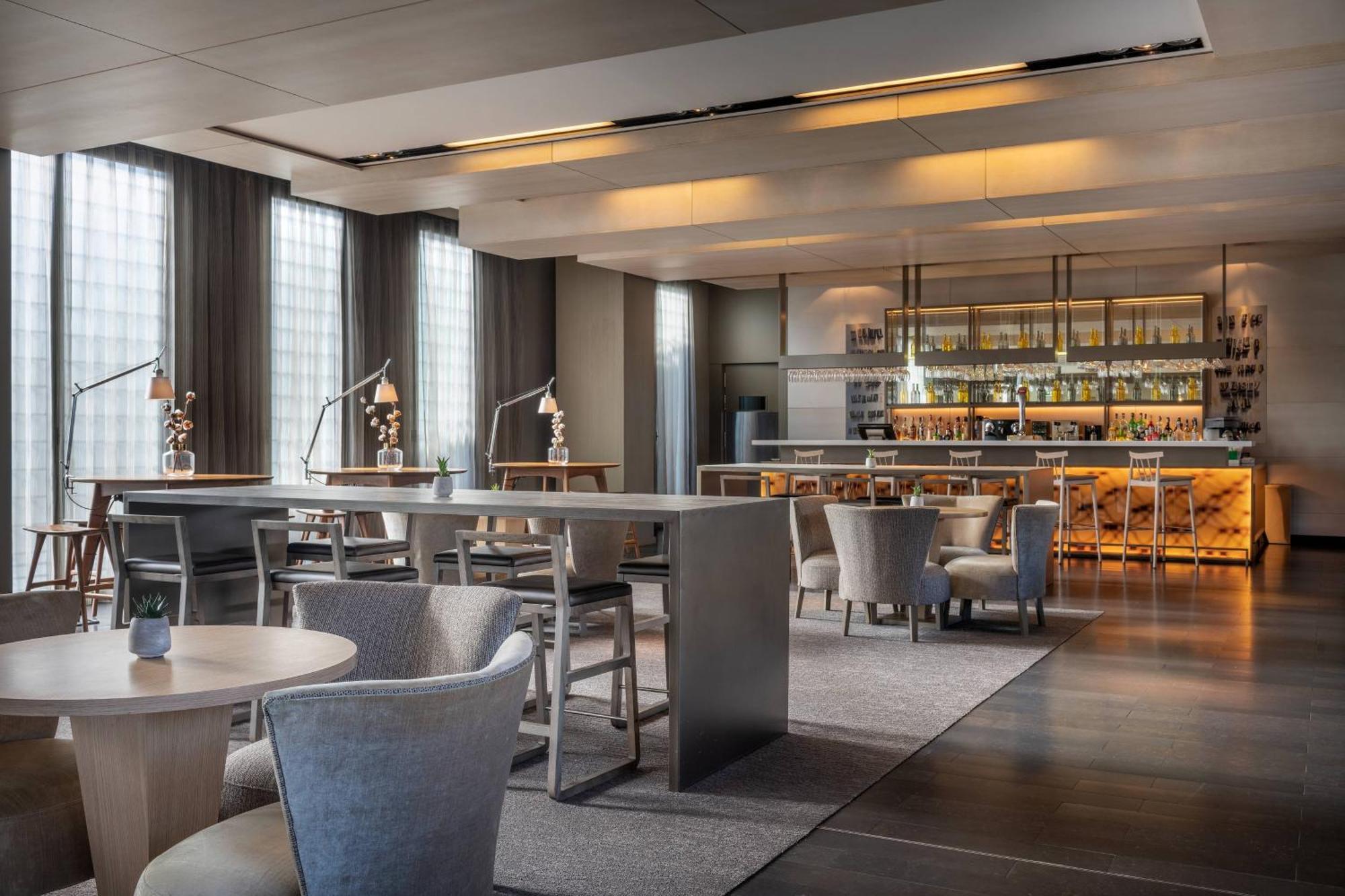 Hotel Ac Sants By Marriott 4*