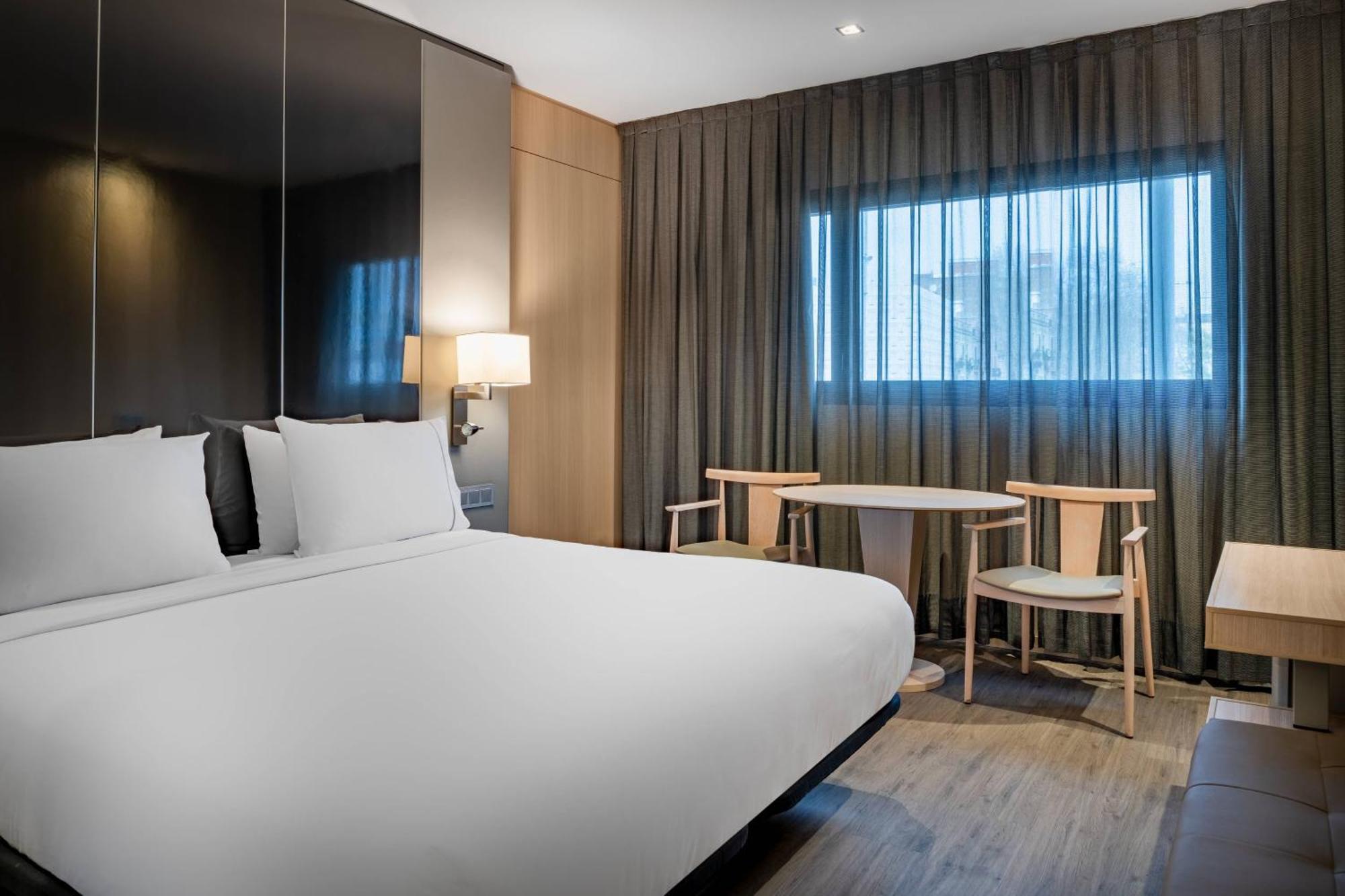 Hotel Ac Sants By Marriott Barcelona