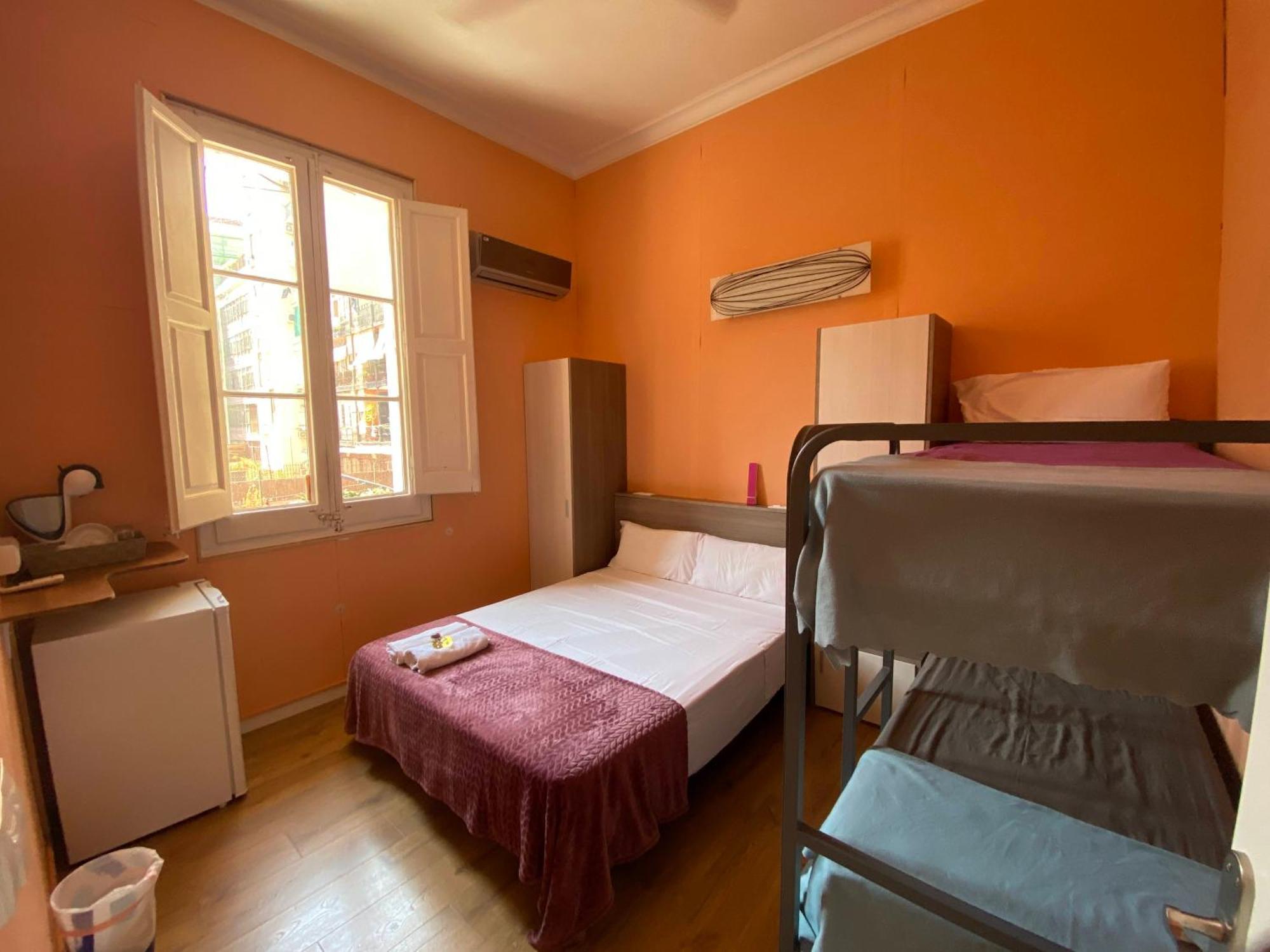 Sant Antoni Hostal, Sustainable Tourism * Barcelona