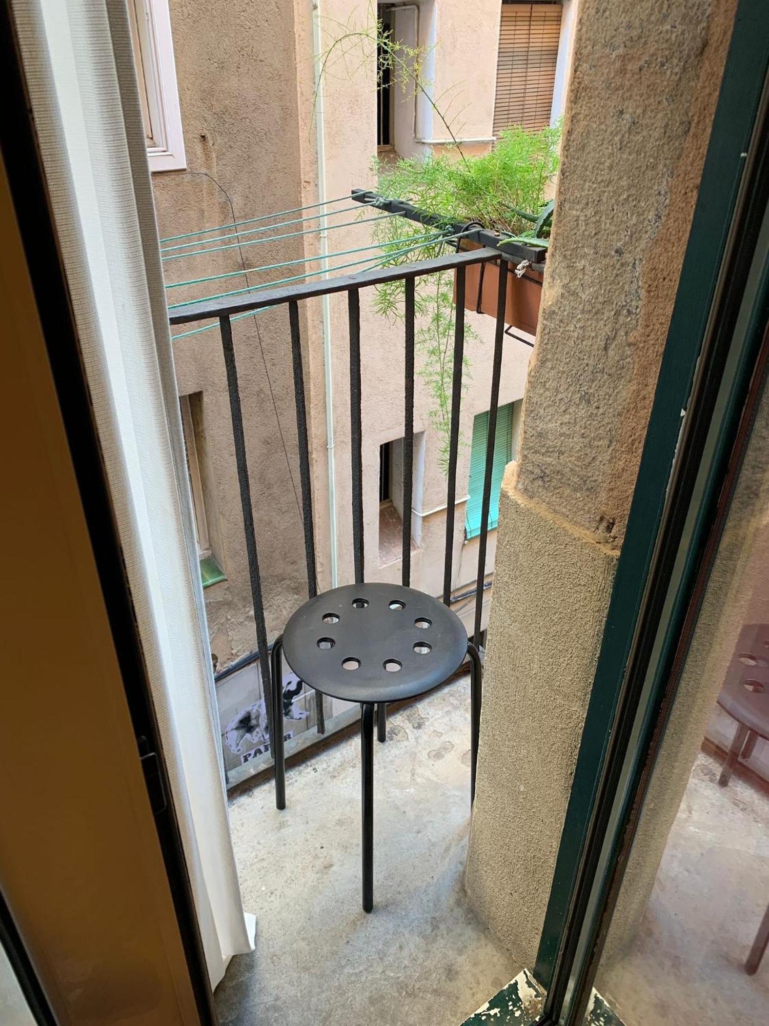 Erandi Ramblas Hostal