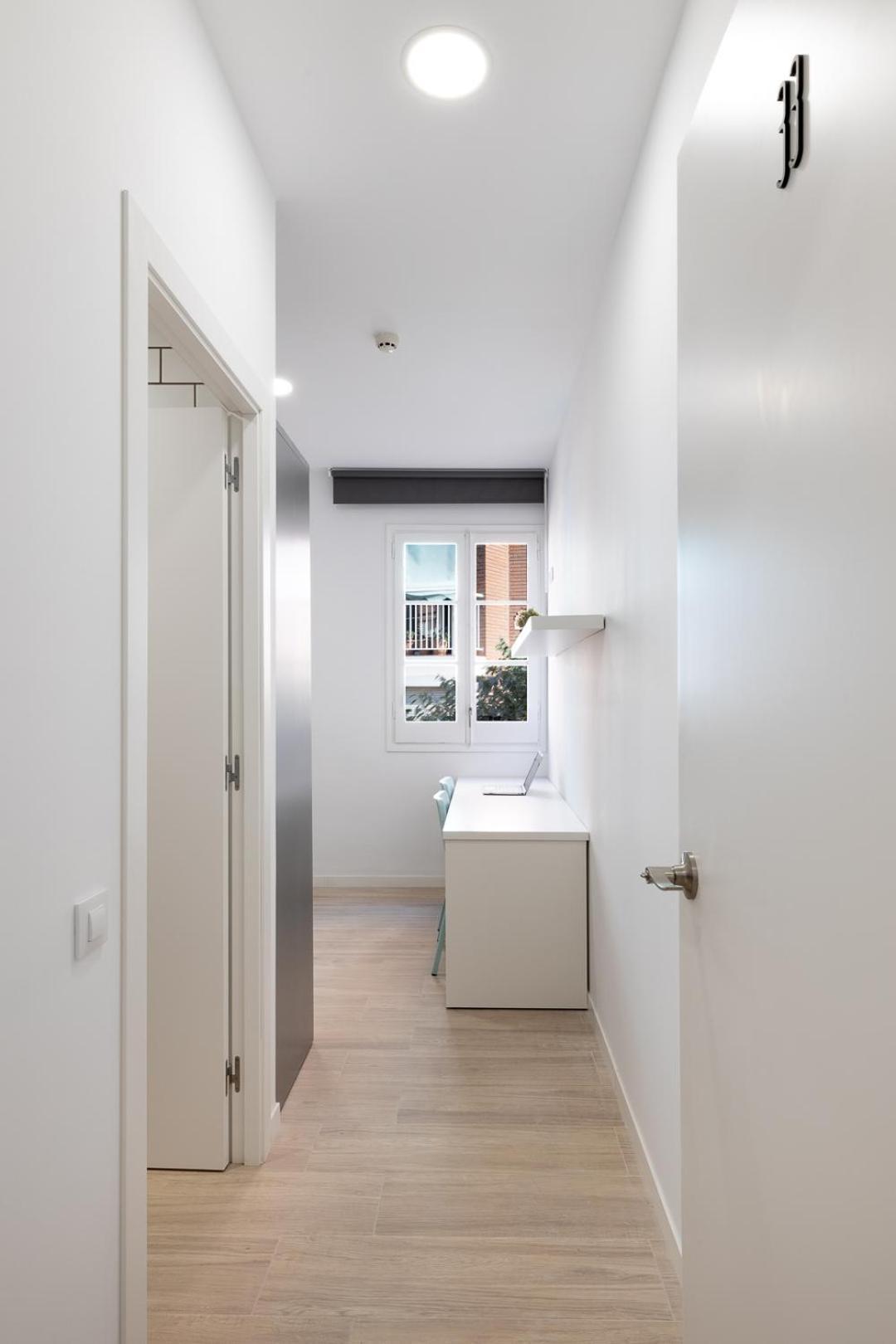Hostal Laresibcn Minimum 31 Nights Barcelona