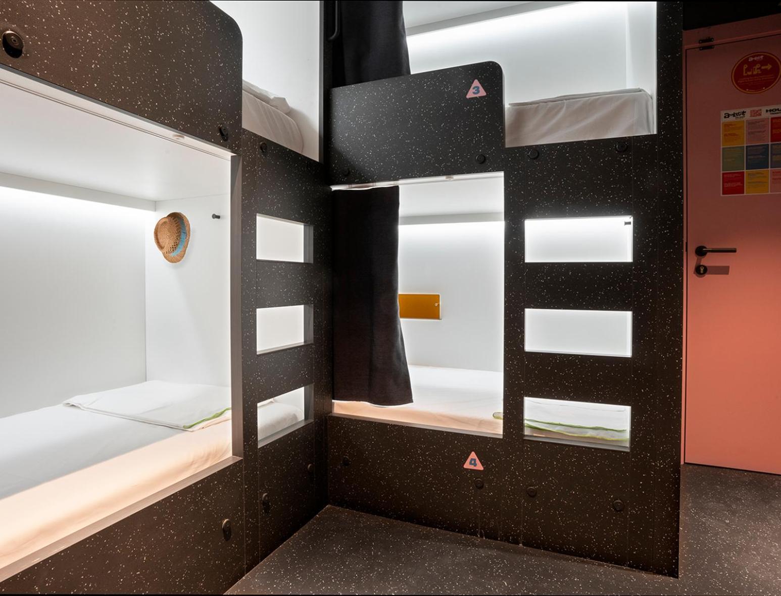 Hostal Amistat