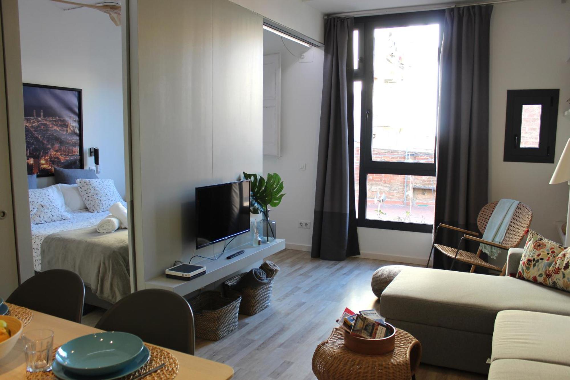 Piso Nuevo Al Lado De La Sagrada Familia.