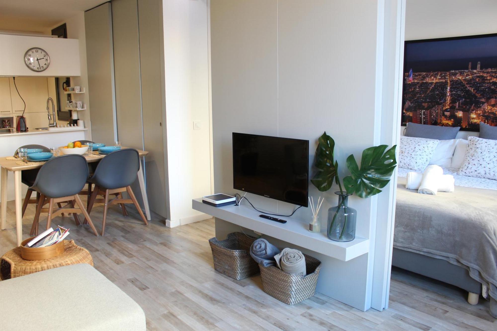 Piso Nuevo Al Lado De La Sagrada Familia. Apartamento