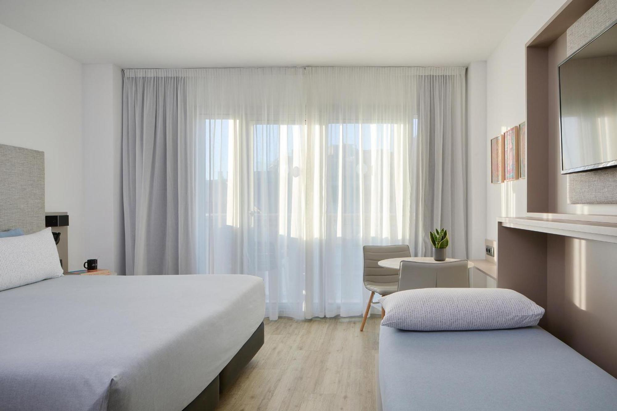 Hotel Apolo, Affiliated By Meliá 4*