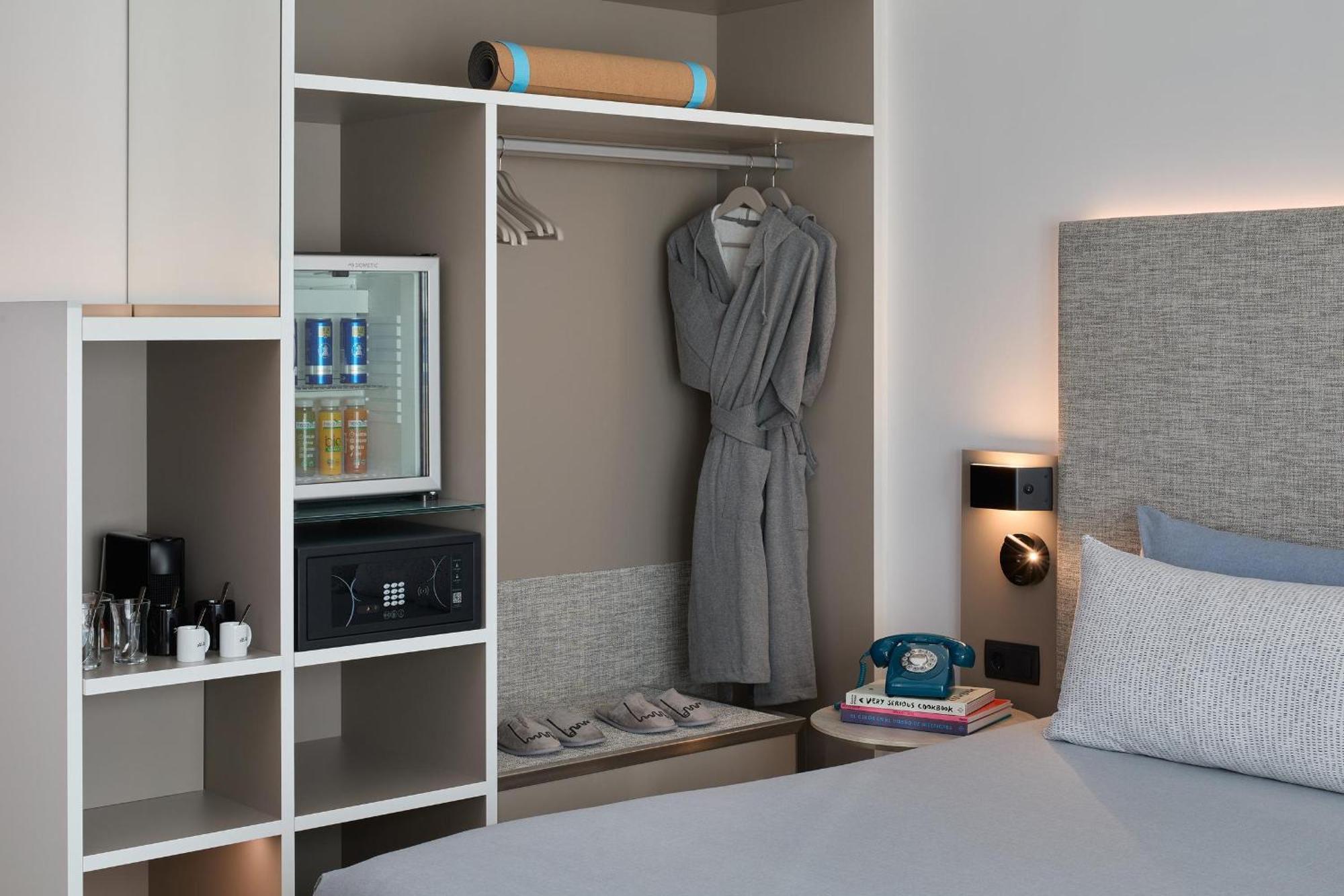 Apolo, Affiliated By Meliá 4* Barcelona