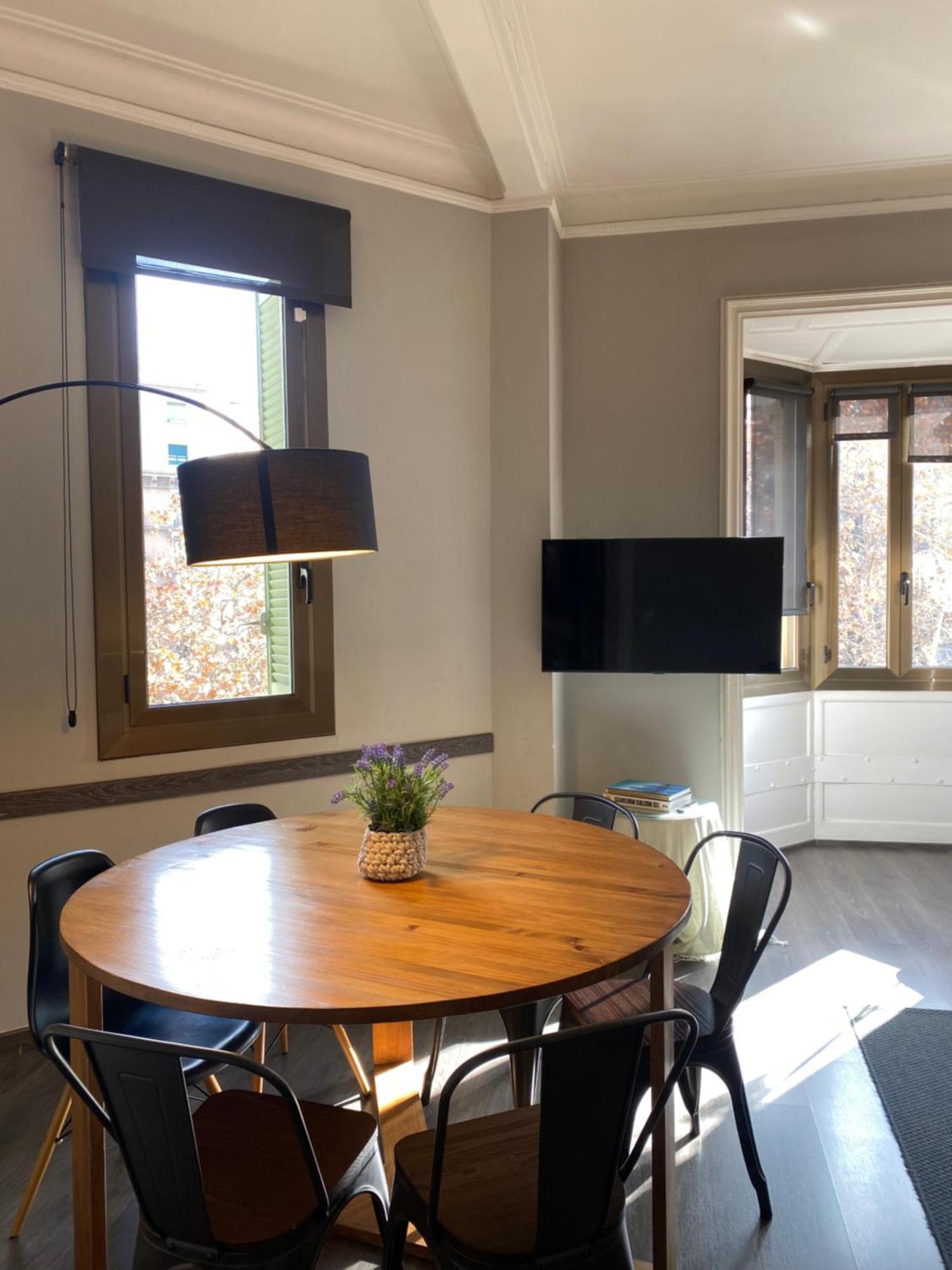 555 Bcn Apartment *