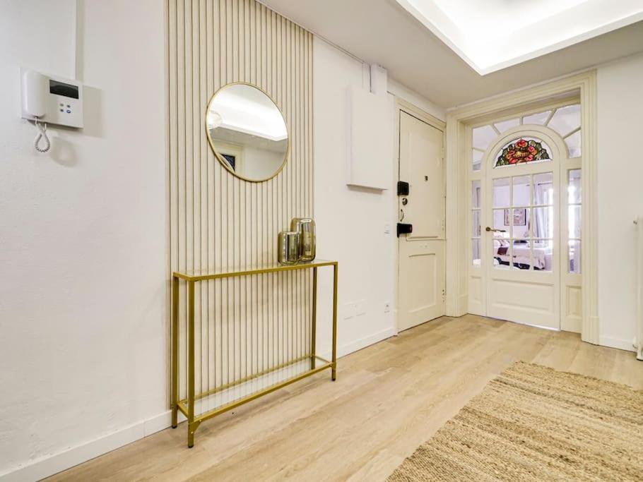 Casa Modernista En Paseo De Gracia Apartamento