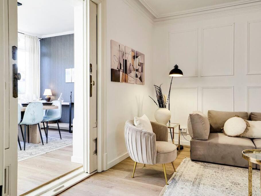Apartamento Casa Modernista En Paseo De Gracia Barcelona