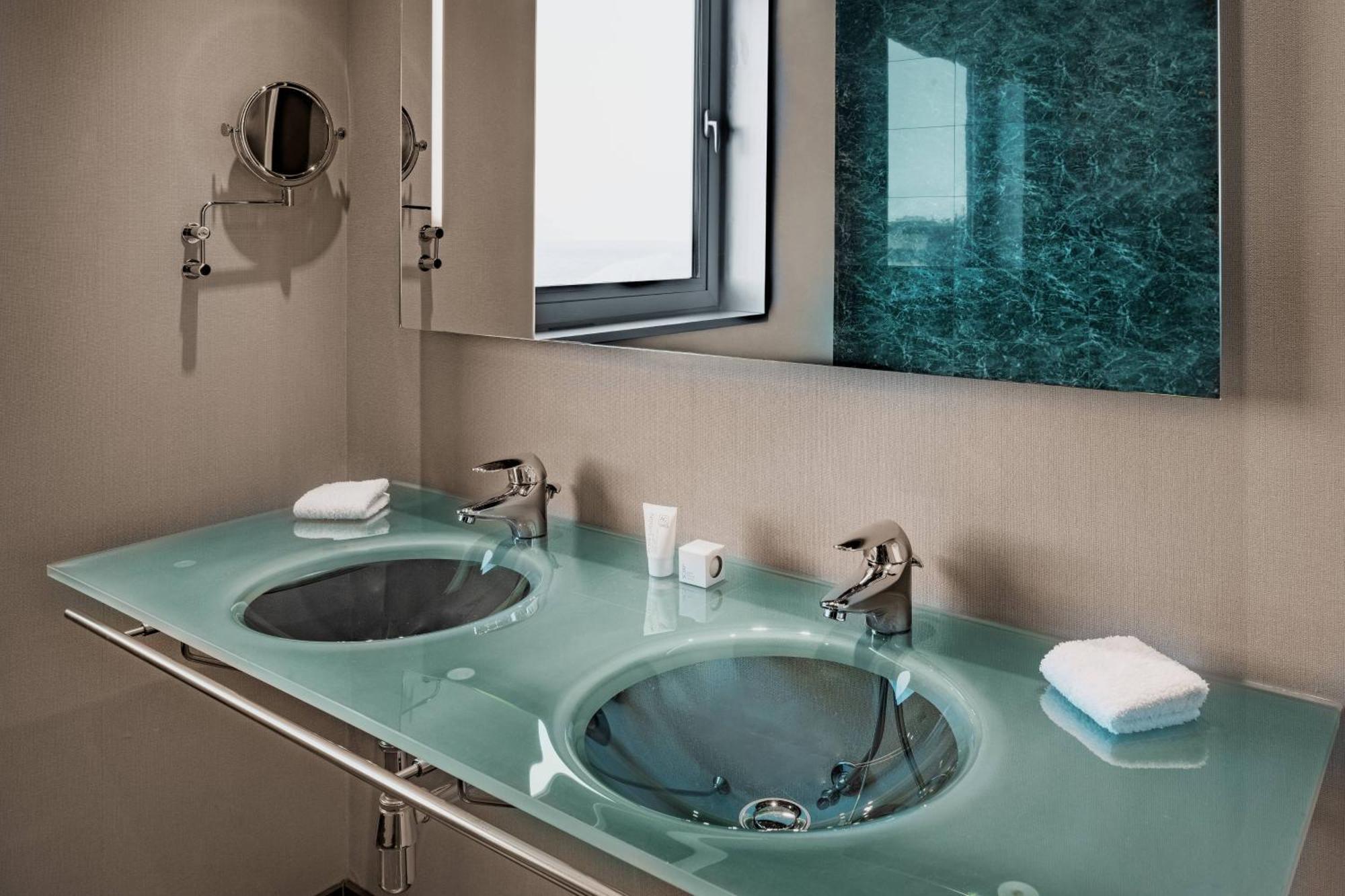 Hotel Ac Fórum By Marriott 4*