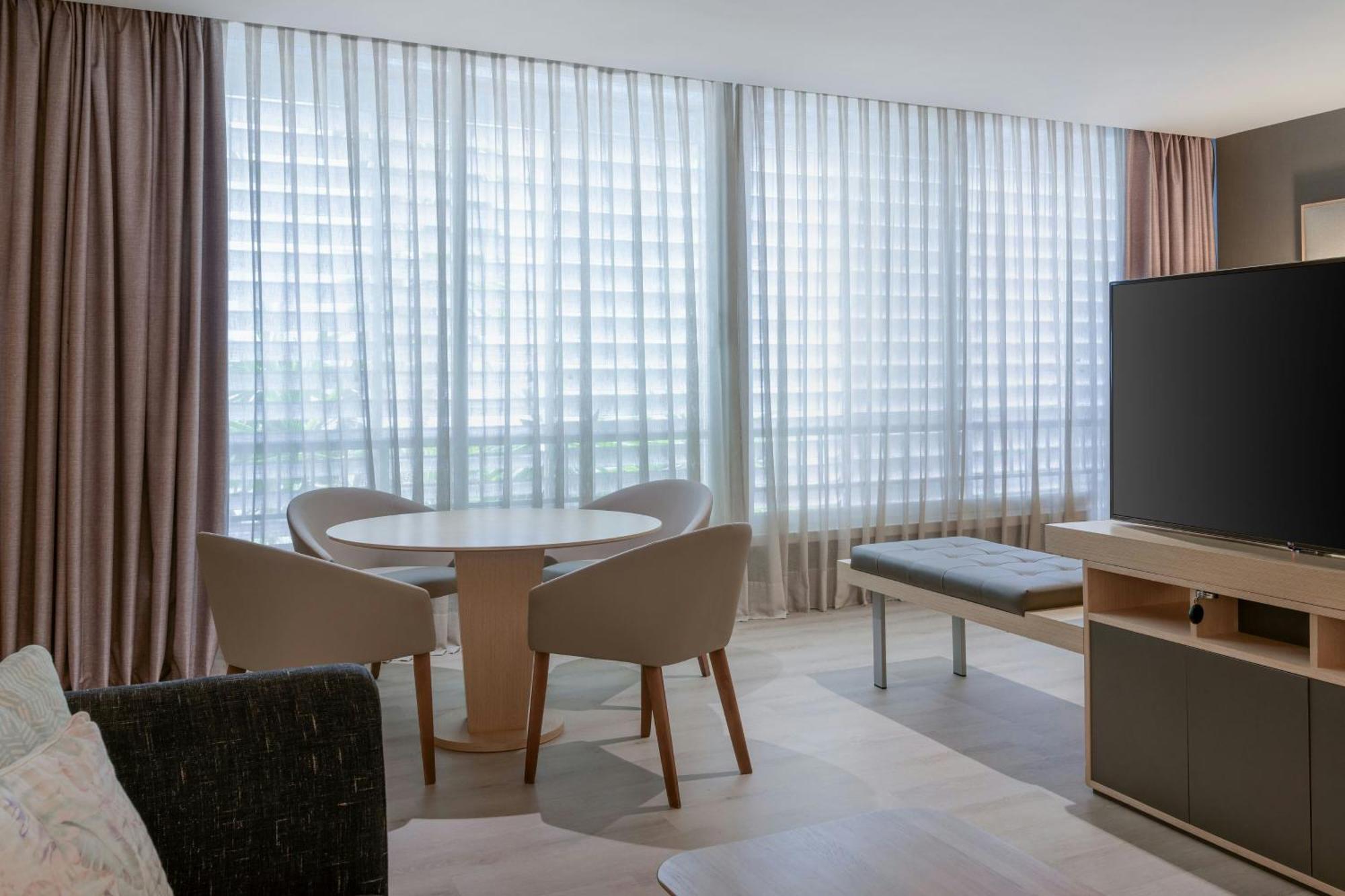 Hotel Ac Victoria By Marriott