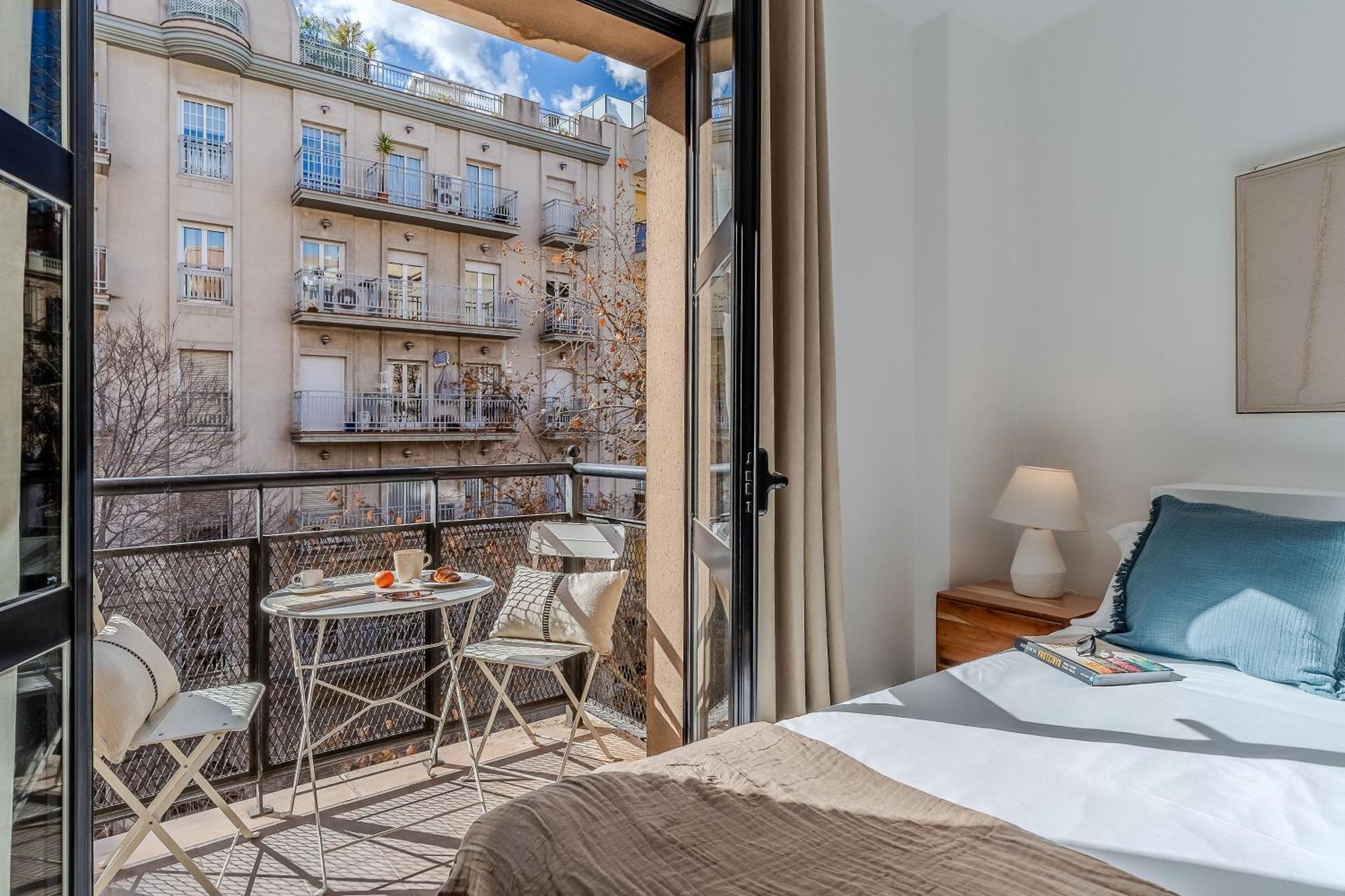 Canela Homes Ninot Barcelona