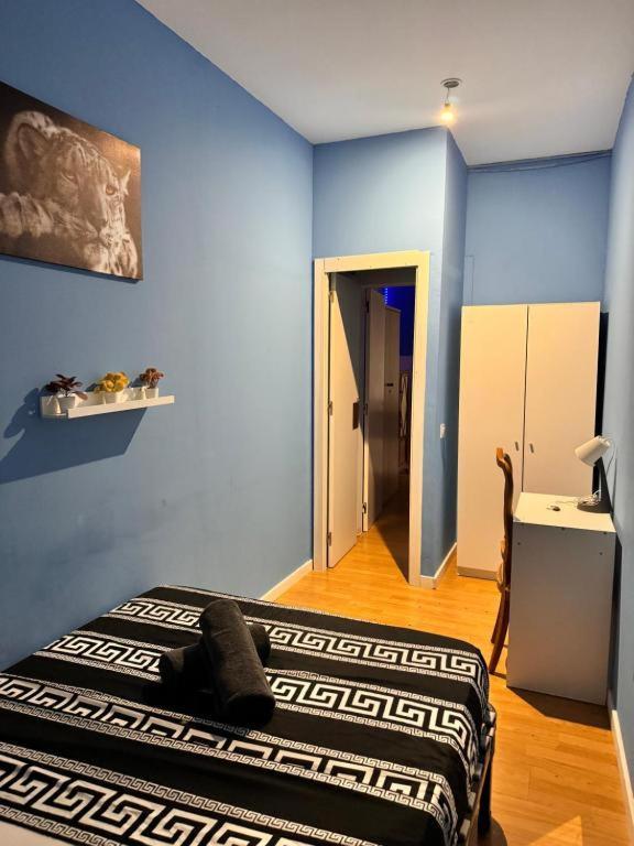 In Spacious In Center Apartment