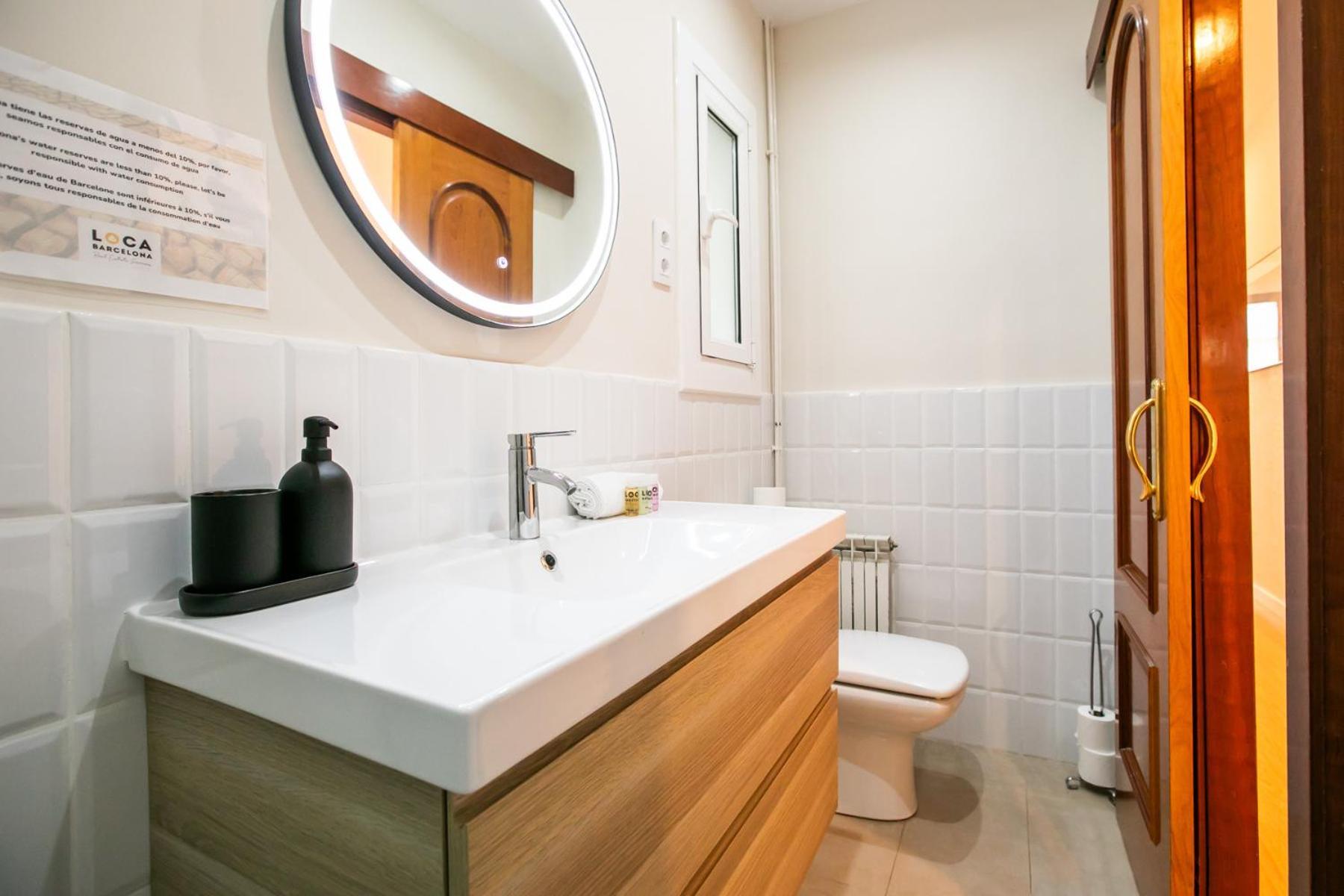 Apartamento 42ara1026 - Spacious In Eixample Barcelona