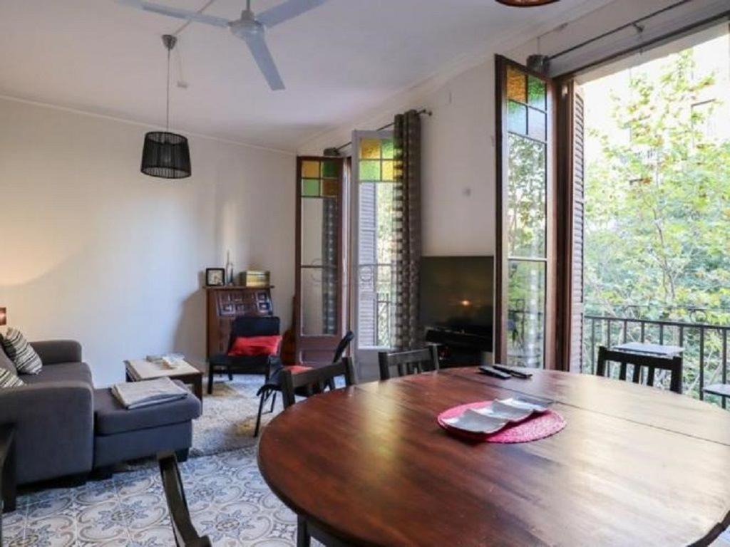 Spacious Aptmt Close To Pl Universidad And Pl Catalunya, 2,5 Bedrooms, Balcony, Heating, Elevator Min 31 Nights *