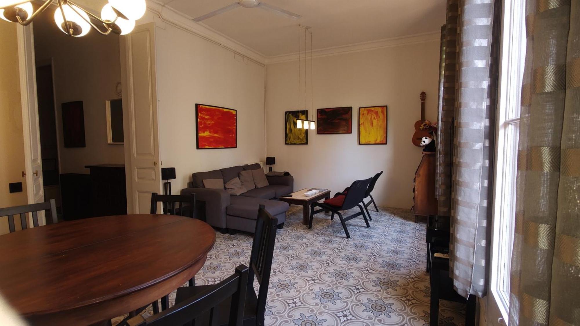 Spacious Aptmt Close To Pl Universidad And Pl Catalunya, 2,5 Bedrooms, Balcony, Heating, Elevator Min 31 Nights Apartamento Barcelona